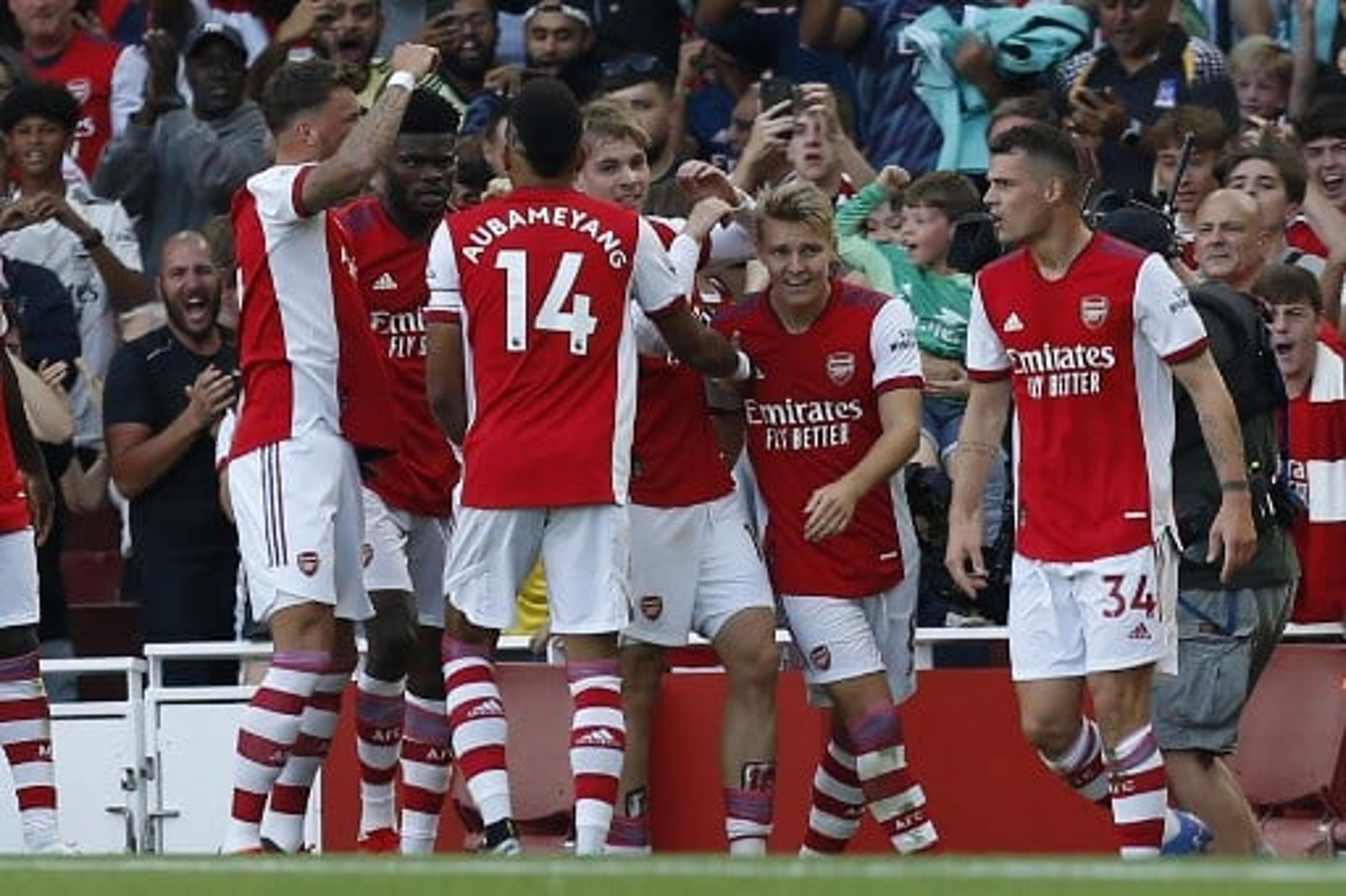 Clássico londrino entre Tottenham e Arsenal é adiado pela Premier League