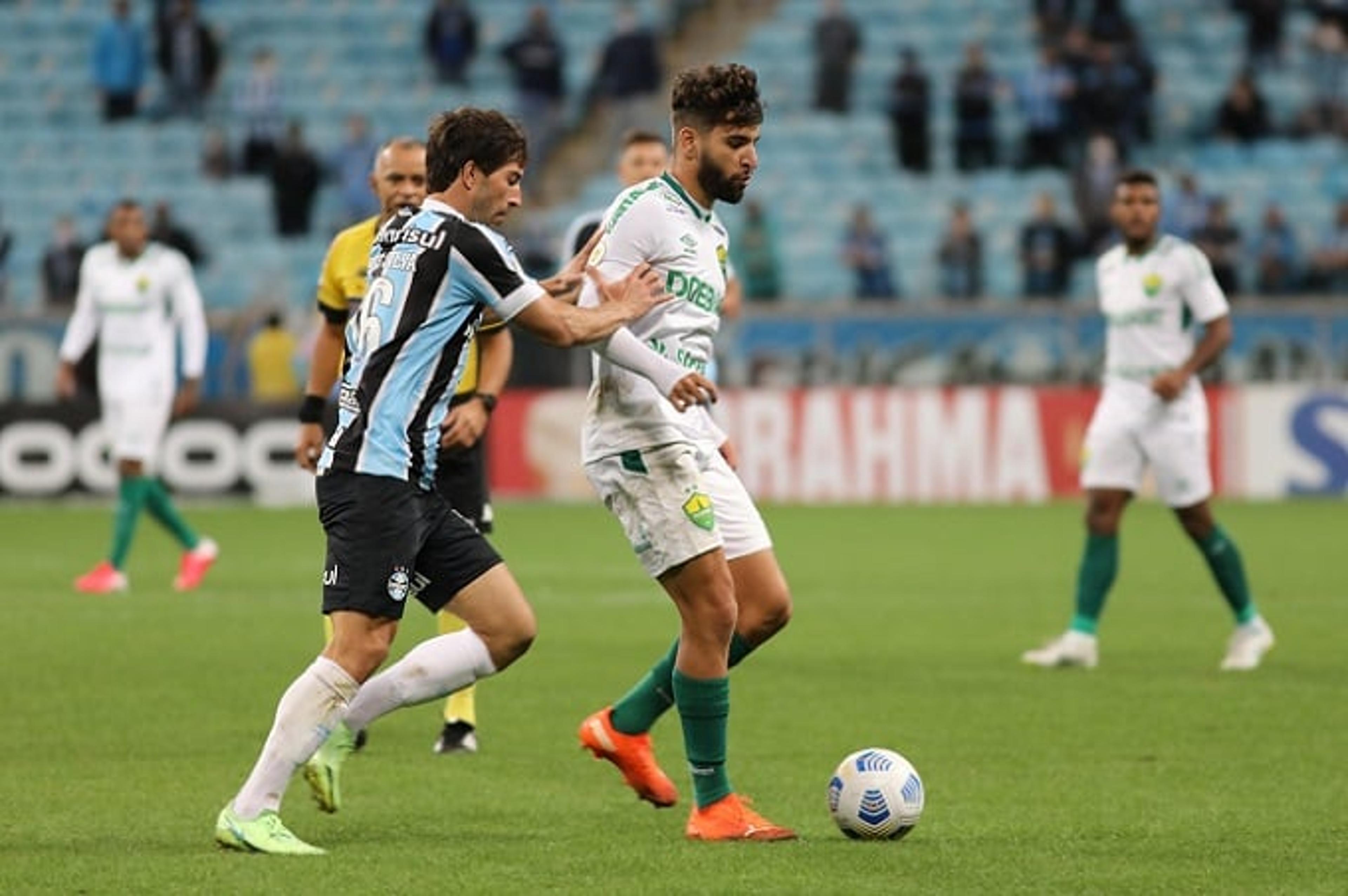 Grêmio mostra poder de reação, arranca empate com o Cuiabá, mas segue no Z4 do Brasileirão