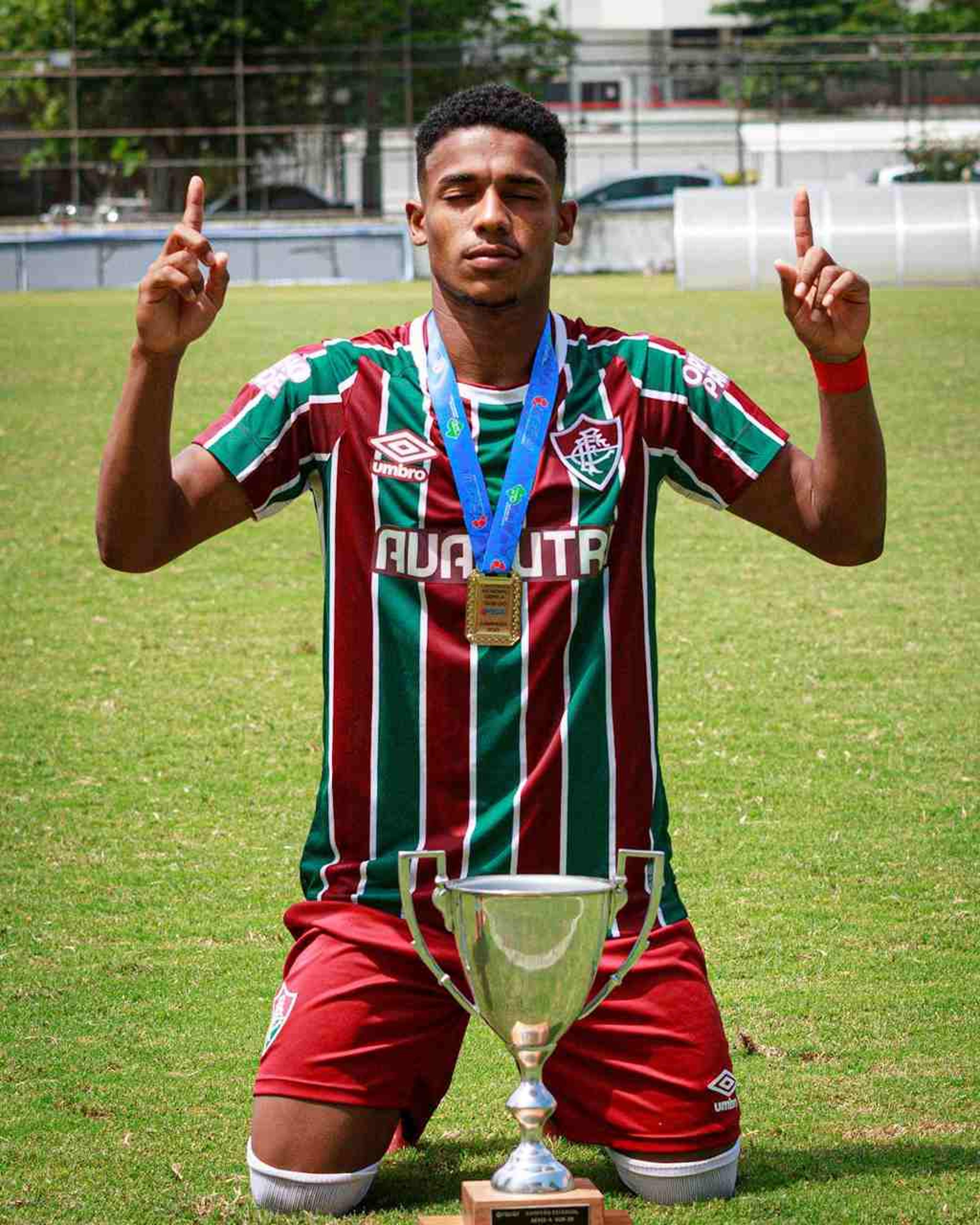 Campeão Carioca pelo Fluminense sub-20, Cauã relembra título: “Marcado na nossa história”