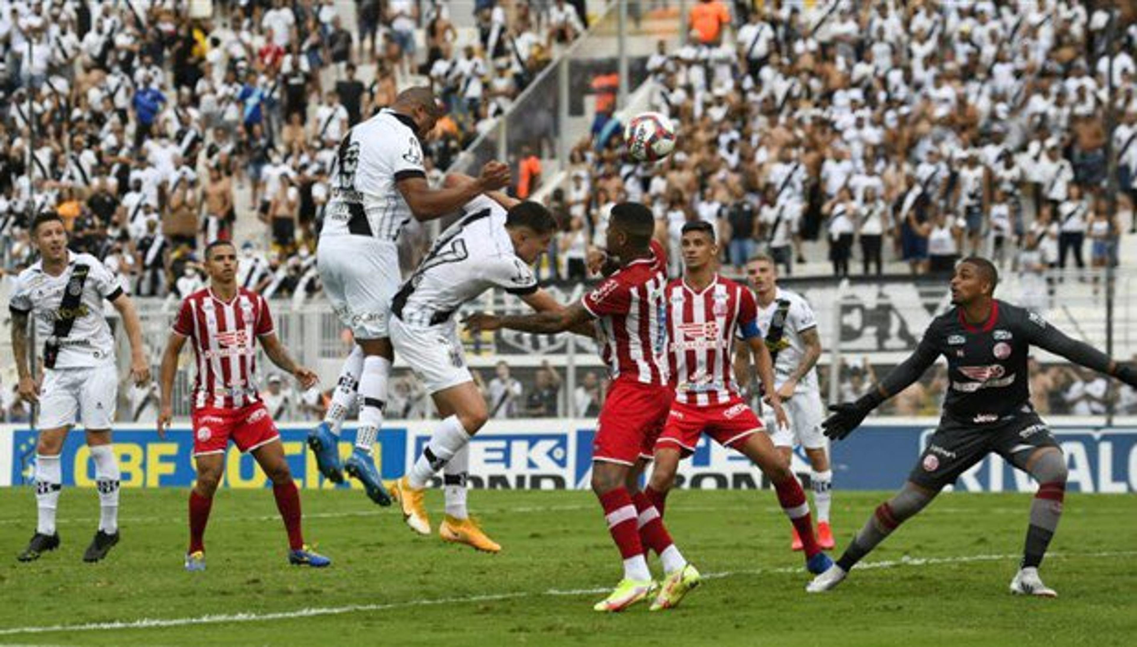 De virada! Em jogo movimentado, Náutico vence Ponte Preta na Série B