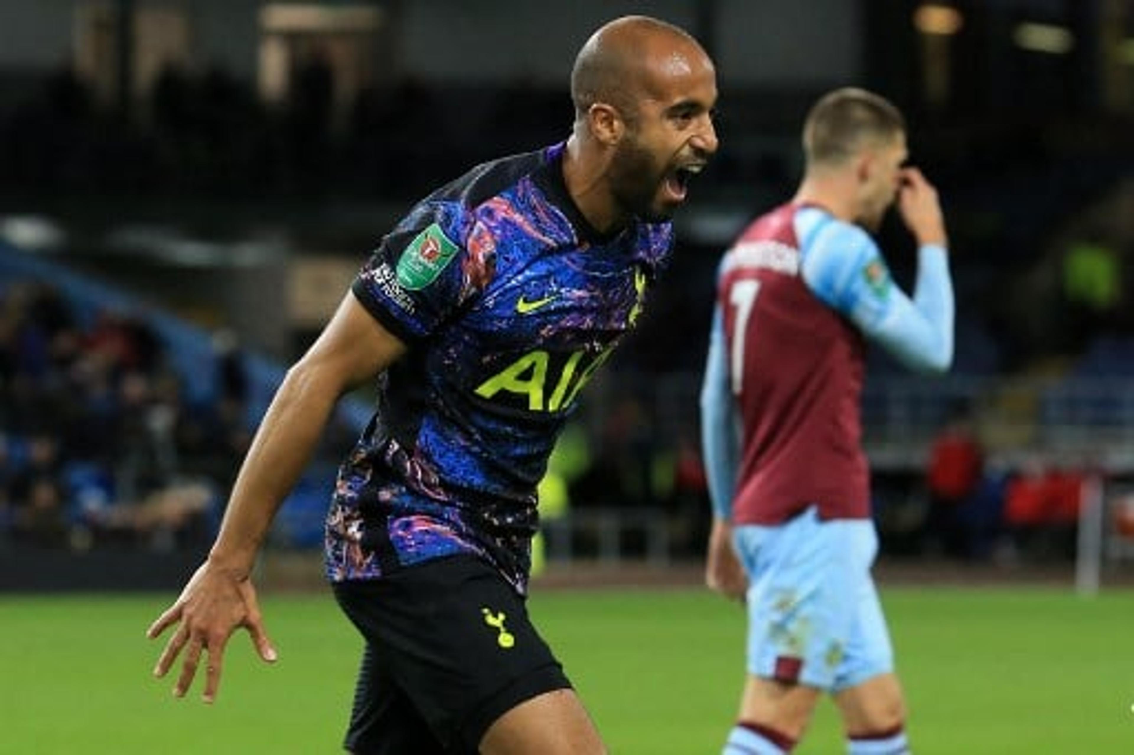 Com gol de Lucas Moura, Tottenham vence o Burnley e avança da Copa da Liga Inglesa