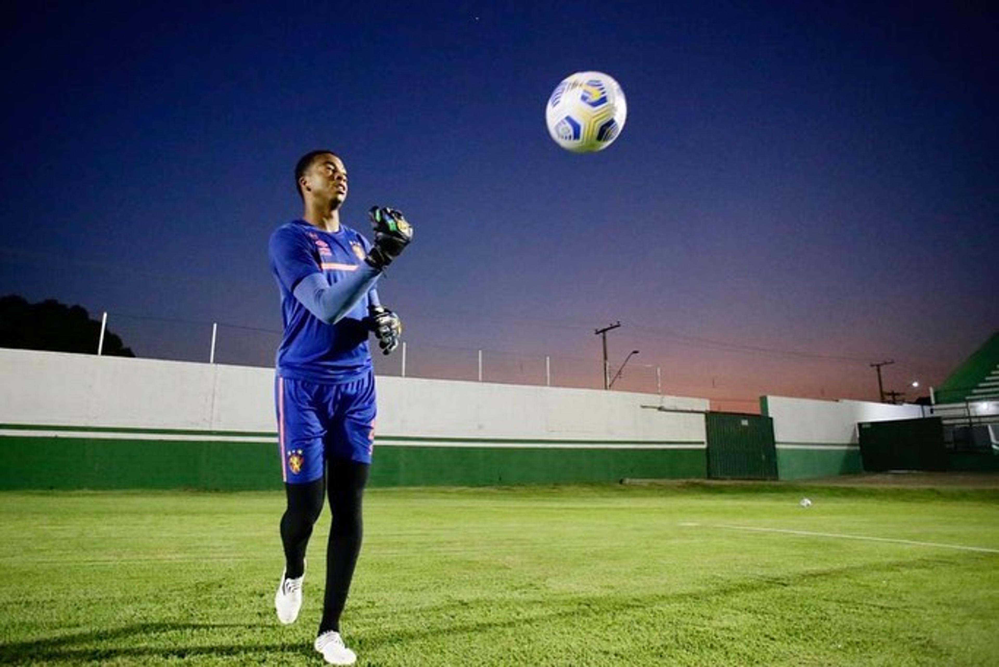 Carlos Eduardo afirma que o Sport tem trabalhado para evoluir no Brasileirão e quer sequência positiva