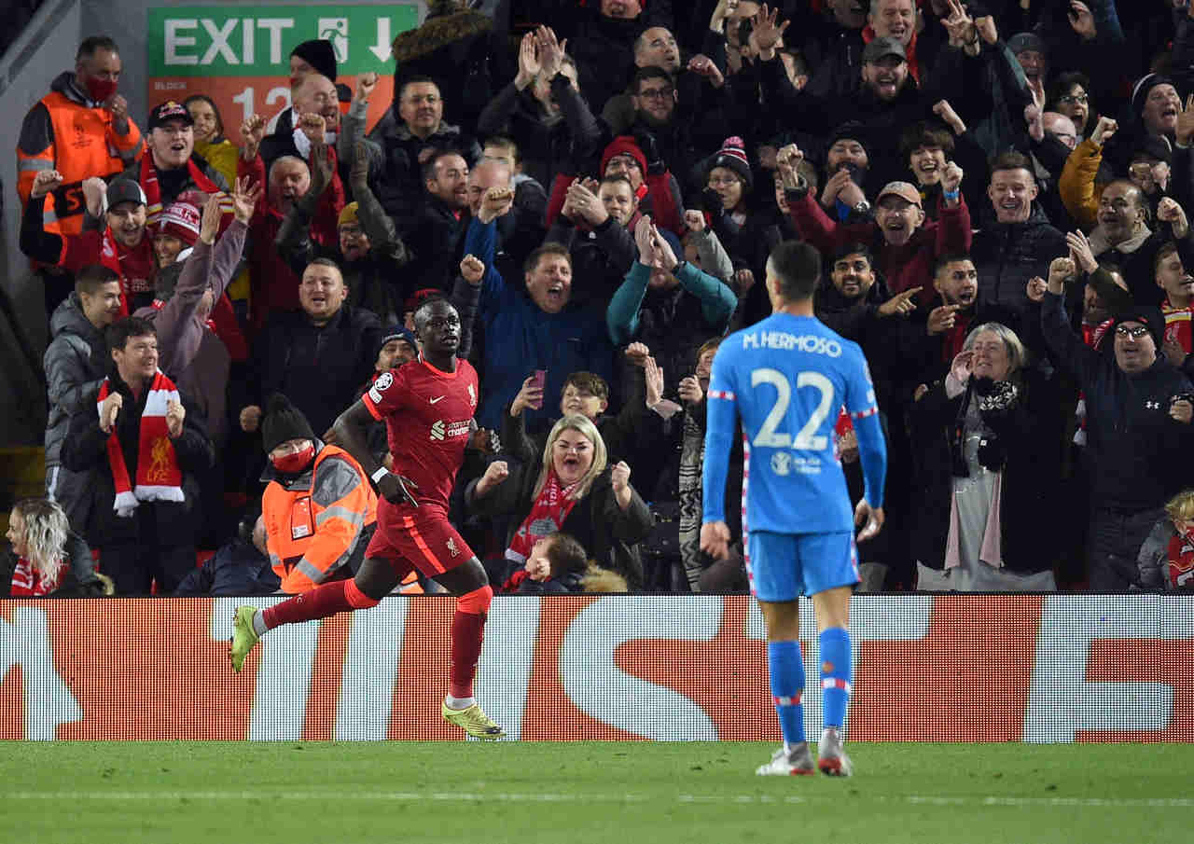 Liverpool bate o Atlético de Madrid, segue com 100% de aproveitamento e se classifica às oitavas da Champions