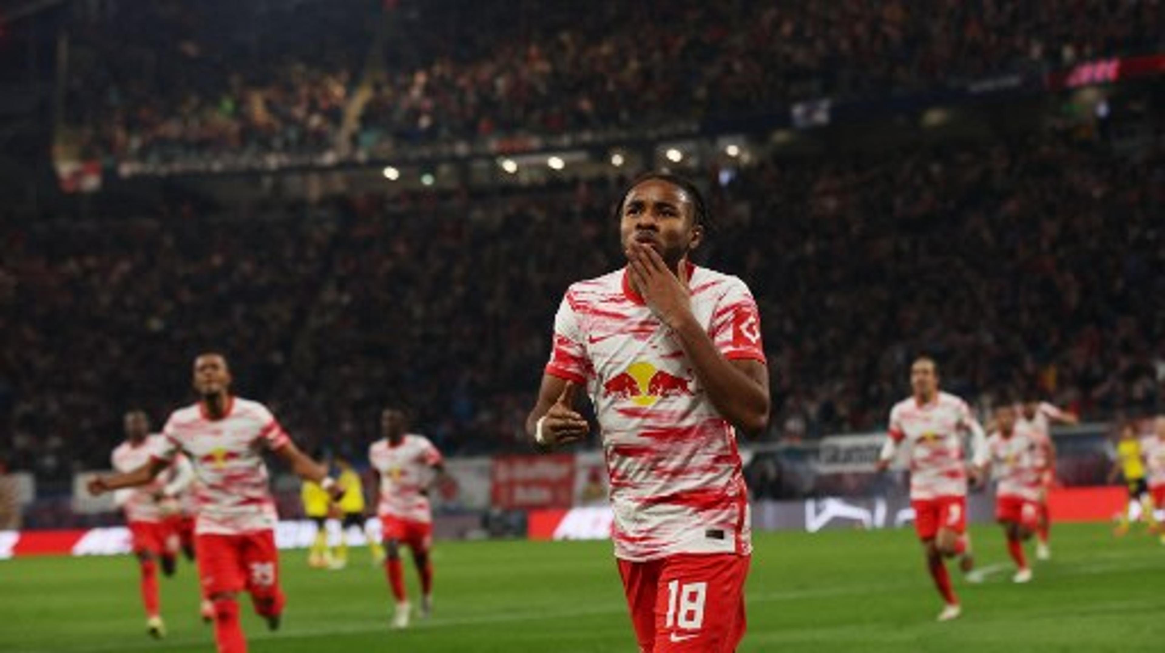 Nkunku brilha, e RB Leipzig vence o Borussia Dortmund pela Bundesliga