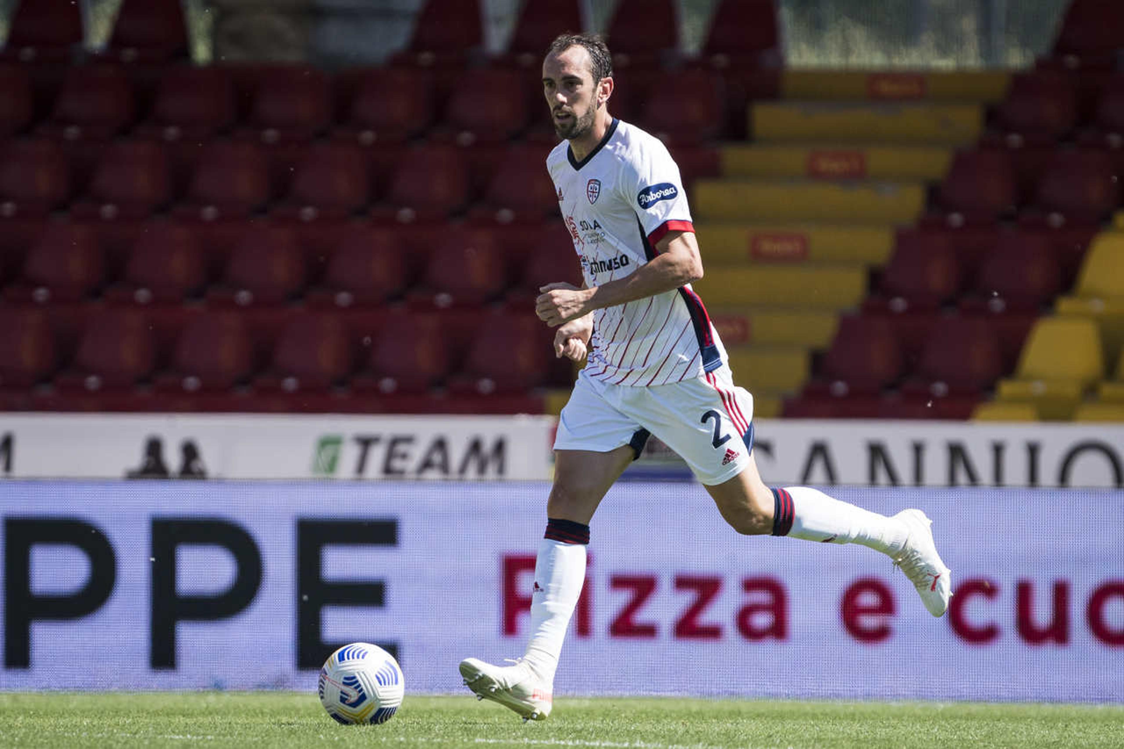 Diego Godín vira possível alvo de gigante europeu; confira