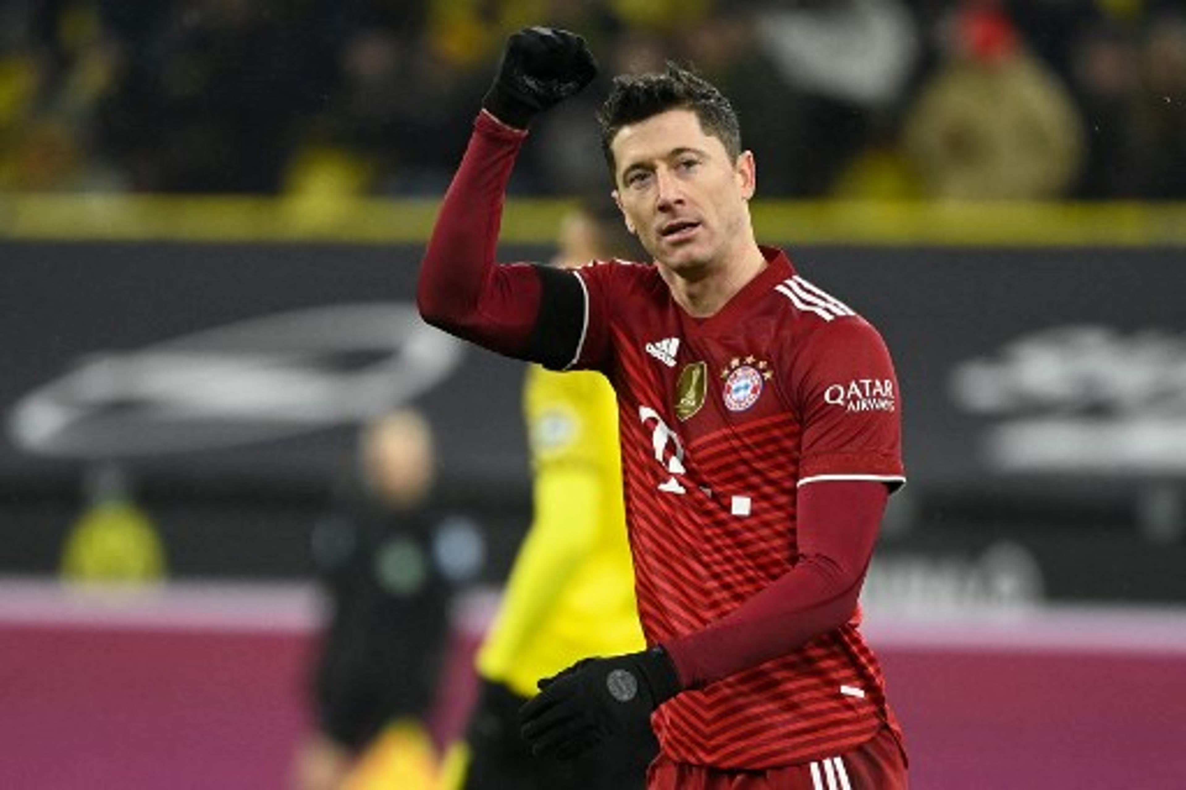 Lewandowski faz dois, Bayern vence o Dortmund e segue na liderança do Alemão; veja os melhores momentos