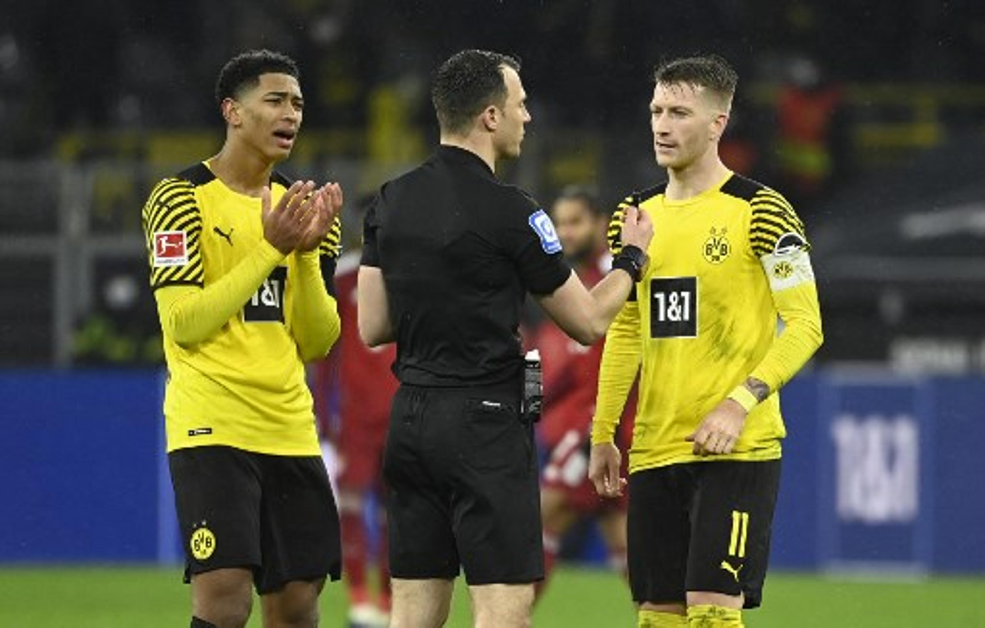 Meia do Dortmund pode ser punido após ataques contra árbitro do clássico contra o Bayern de Munique