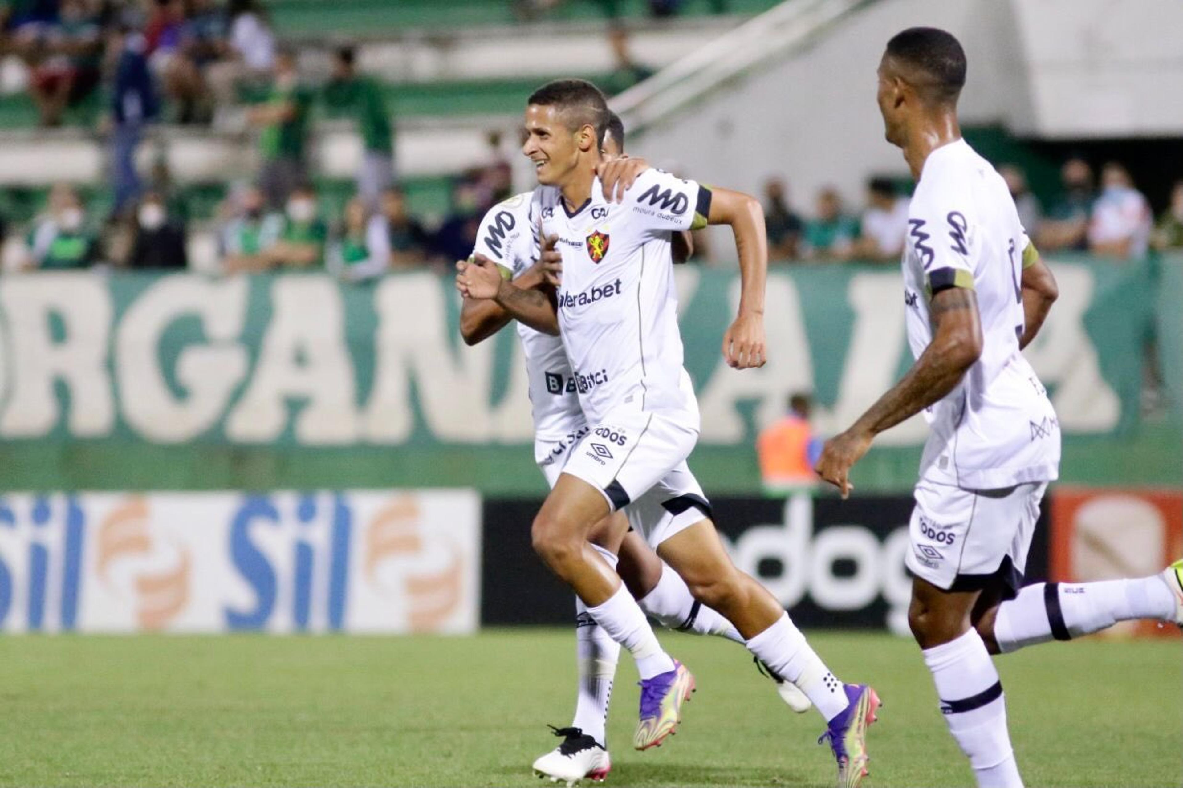 Sport vence Chapecoense fora de casa na penúltima rodada do Brasileirão