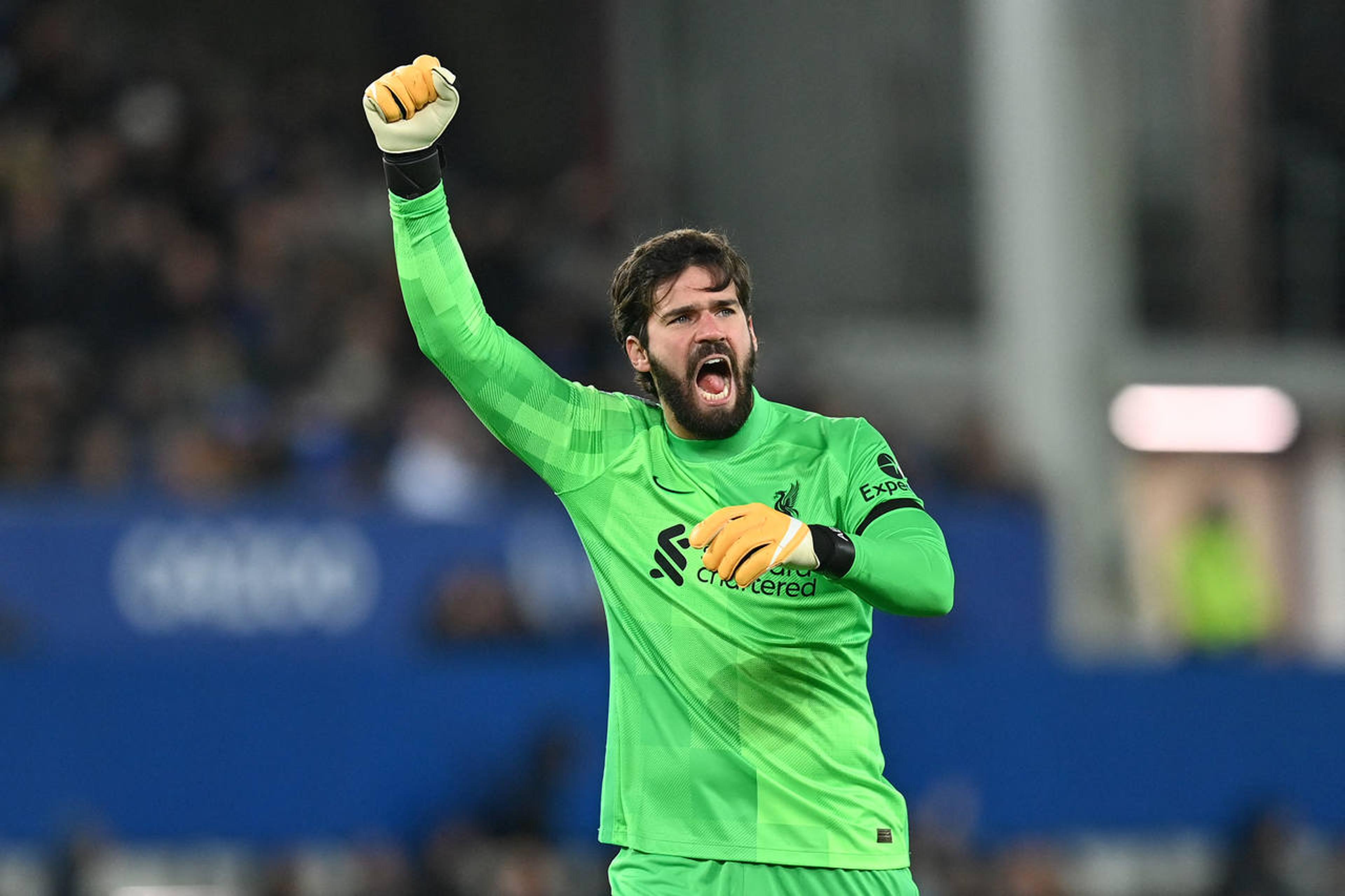 Alisson exalta momento do Liverpool buscando vaga na Champions