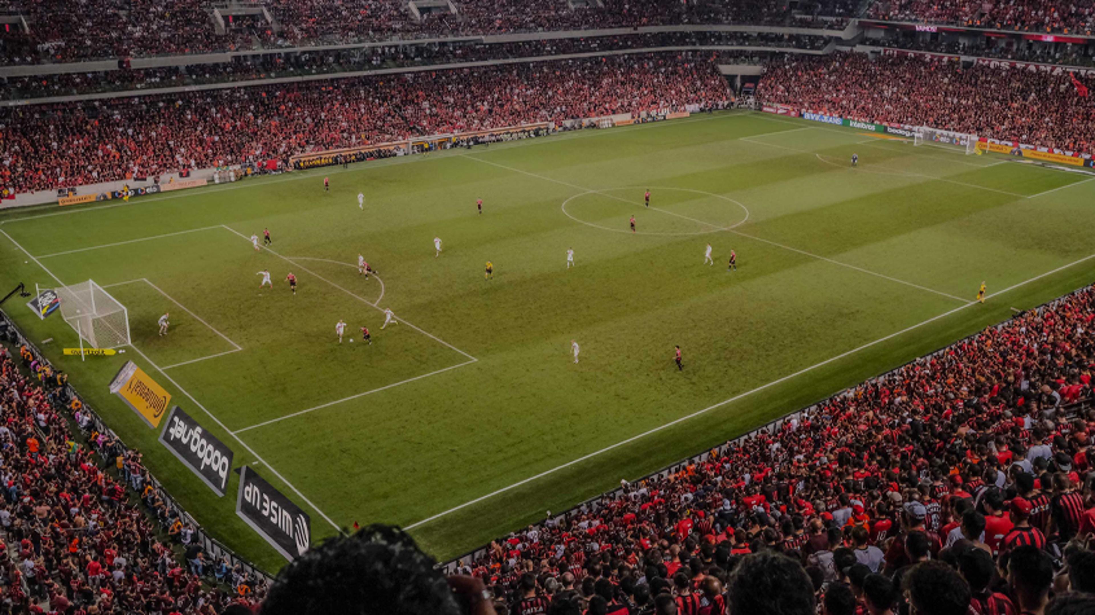 Athletico, Palmeiras e Conmebol negam torcida única na semifinal da Libertadores