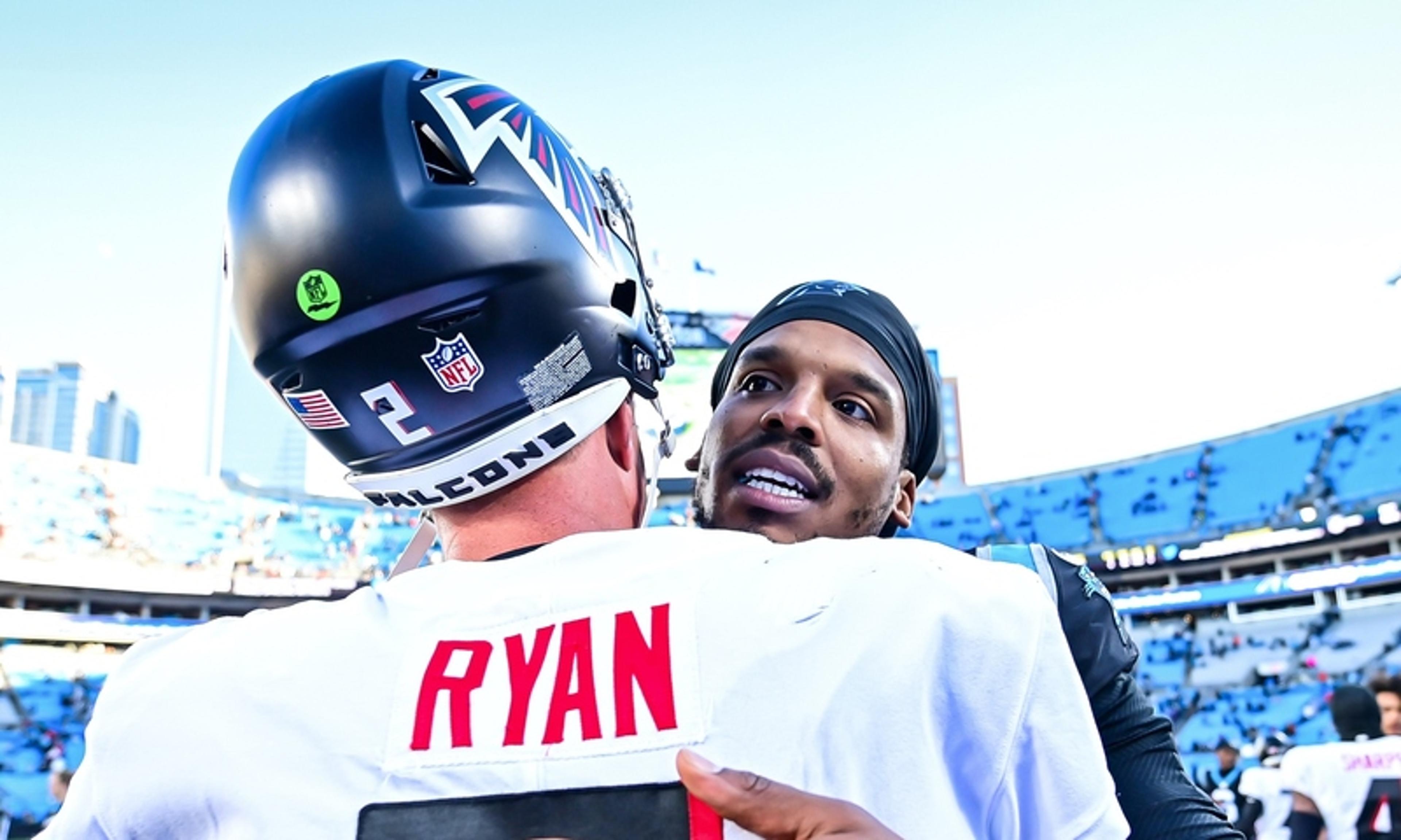 Falcons vencem jogo pegado contra os Panthers e seguem sonhando com a pós-temporada