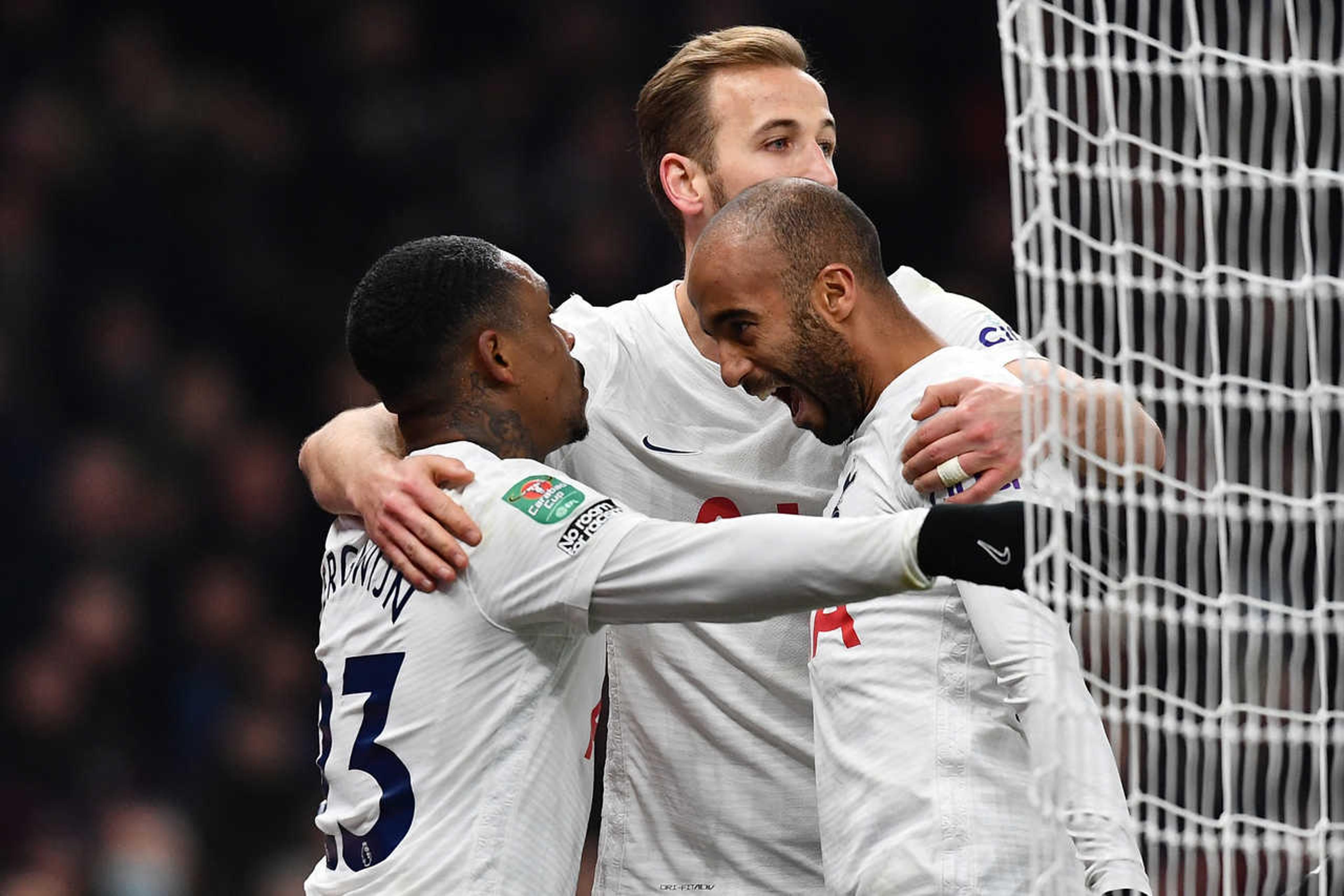 Com gol de Lucas Moura, Tottenham vence o West Ham e vai às semifinais da Copa da Liga Inglesa