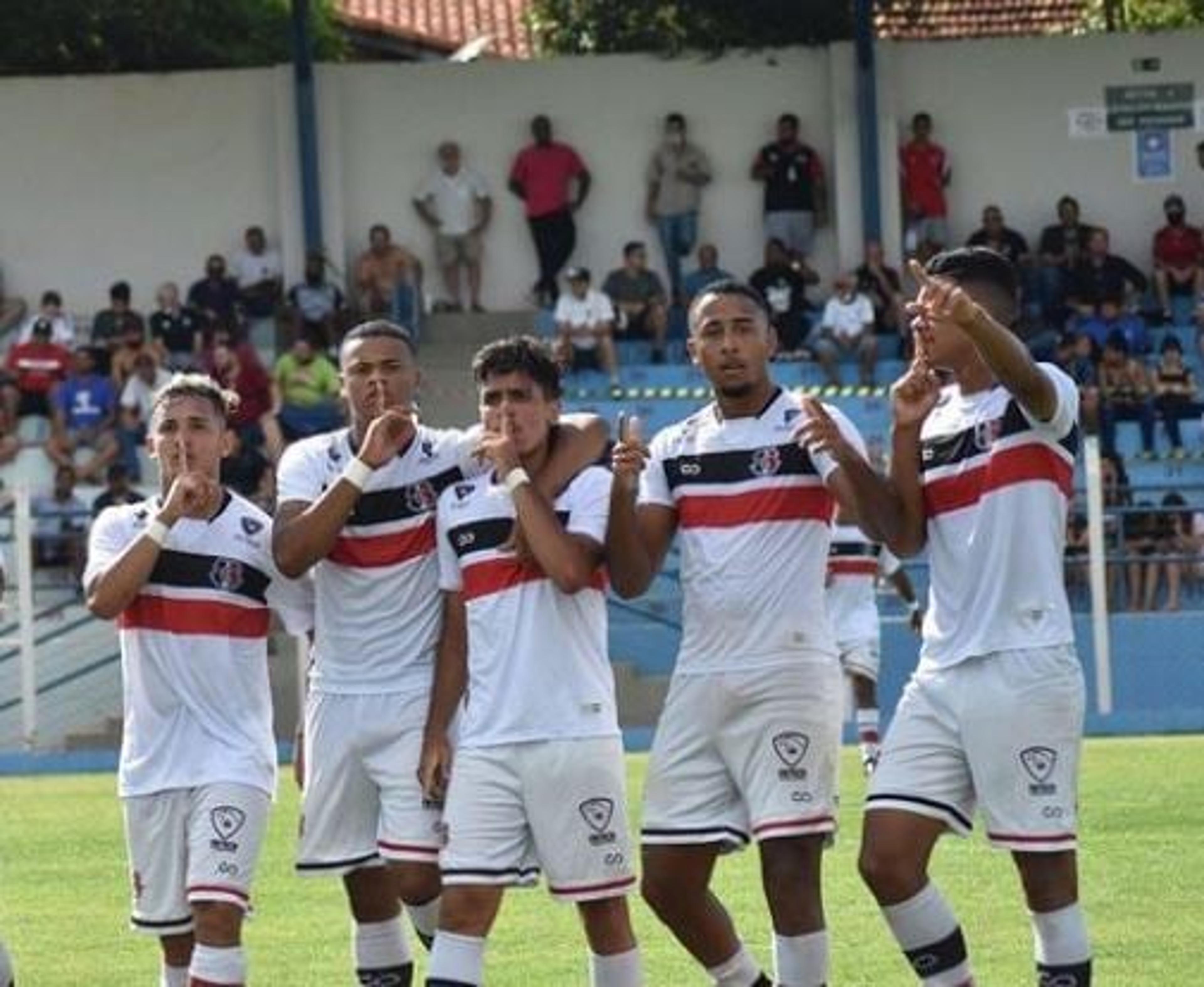 Santa Cruz estreia com vitória na Copa São Paulo