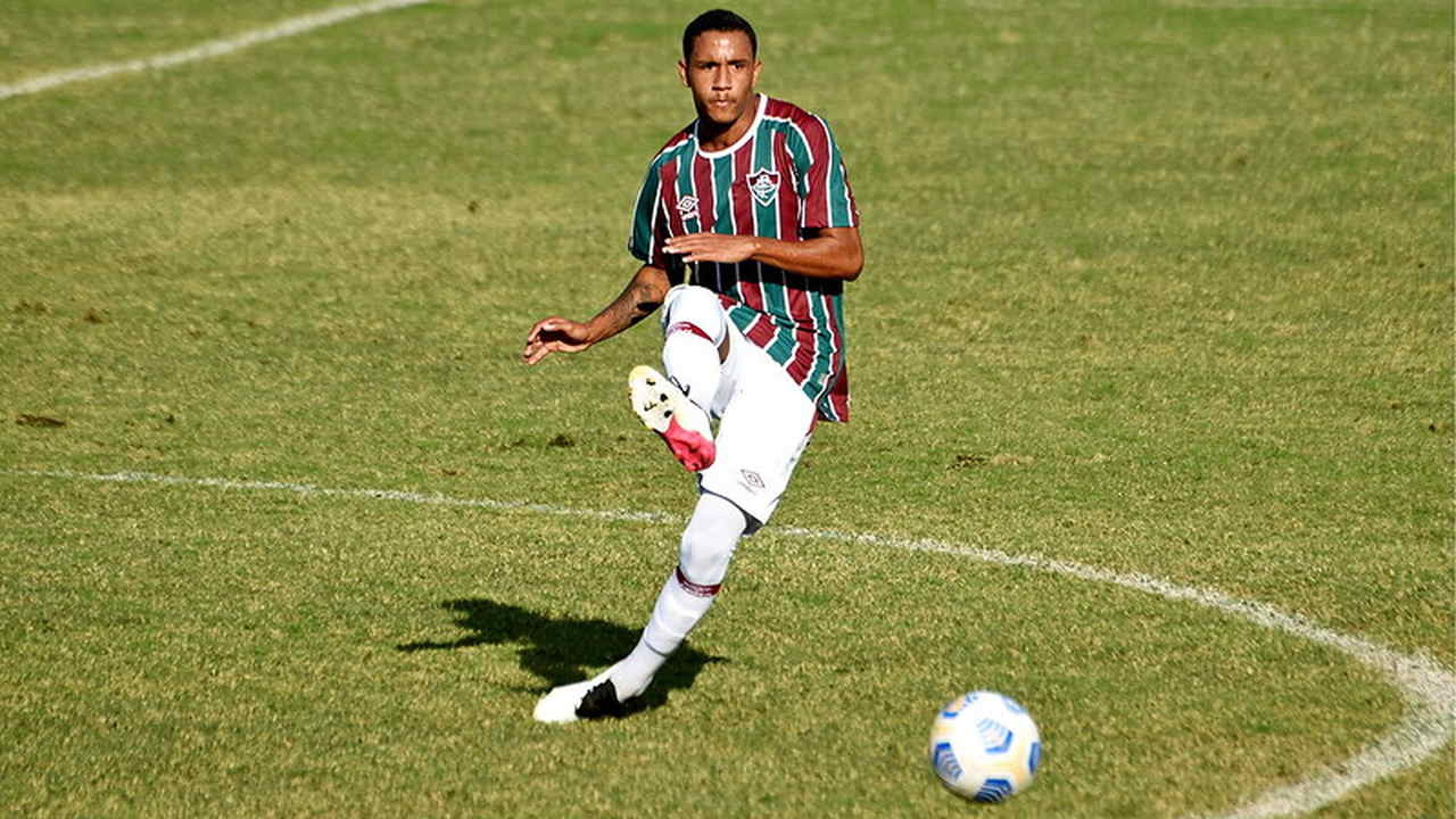 Miguel Vinícius celebra vitória do Fluminense na Copinha: ‘Feliz pela evolução do time’