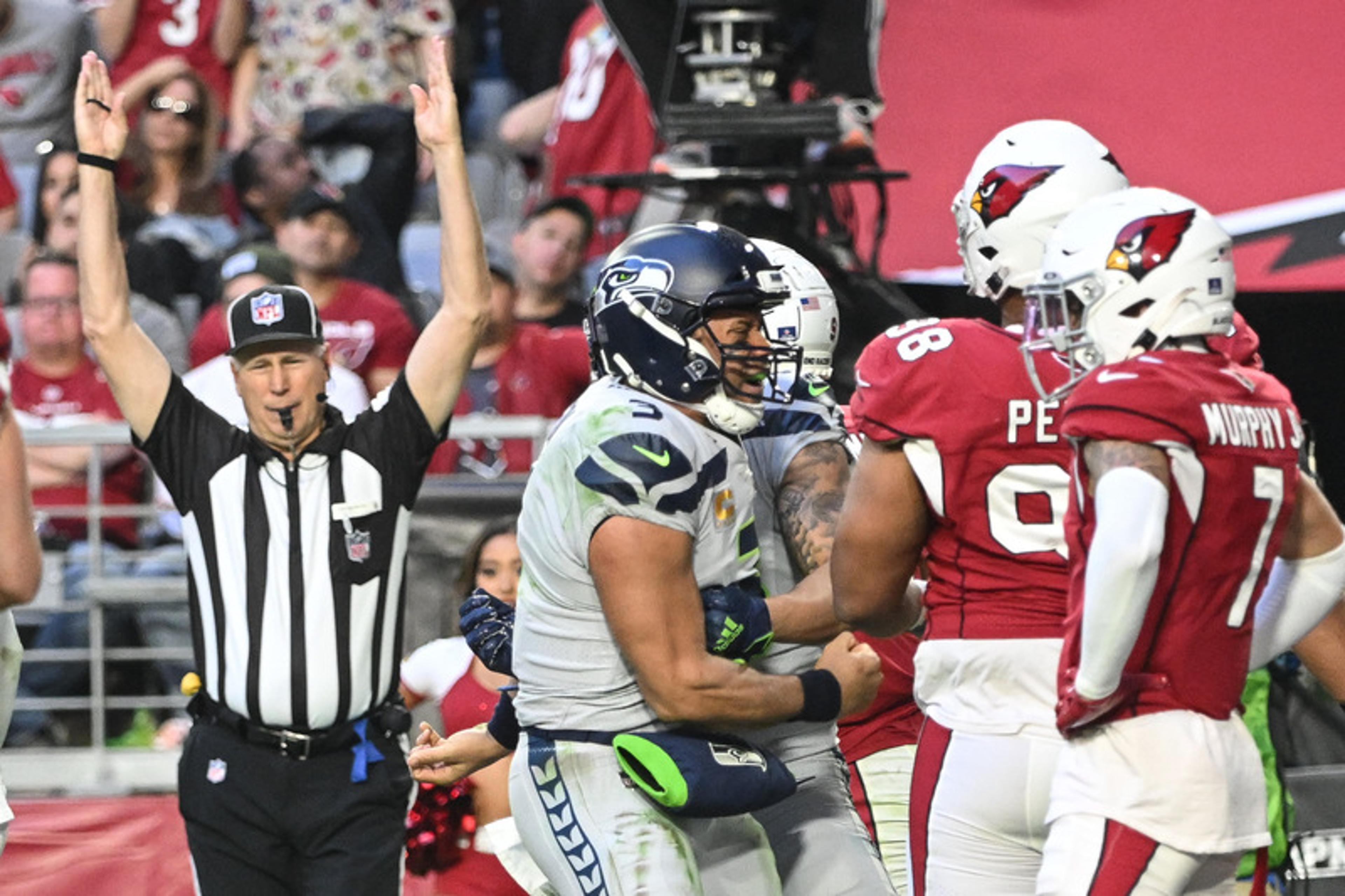 Cardinals perdem a chance do topo da NFC West com derrota para o rival Seattle dentro do Arizona