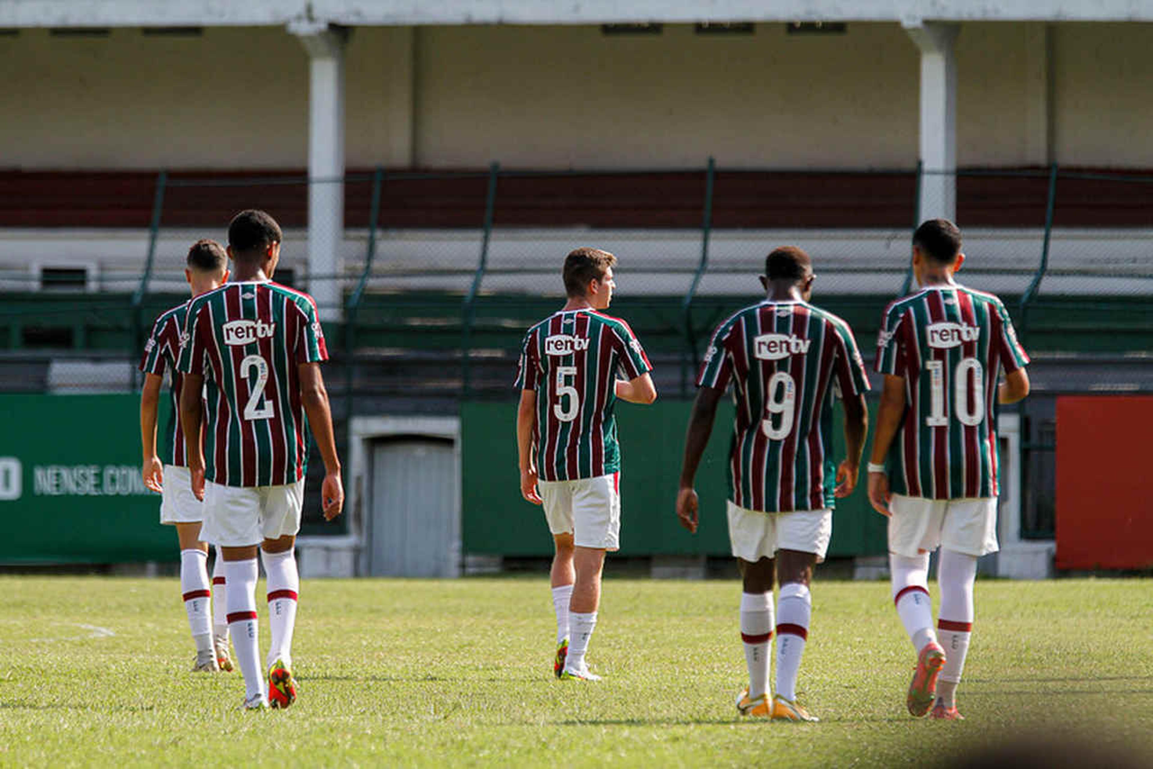 Fluminense não convence na Copinha e entra em mata-mata esperando mais brilho de ‘profissionais’