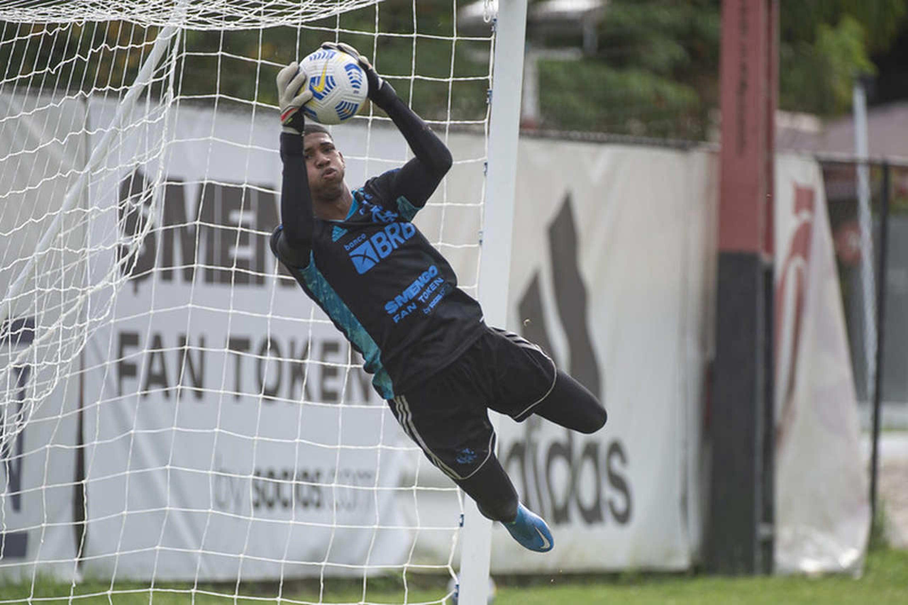 Saiba quem é o ‘novo Dida’, vendido pelo Flamengo por R$ 8 milhões