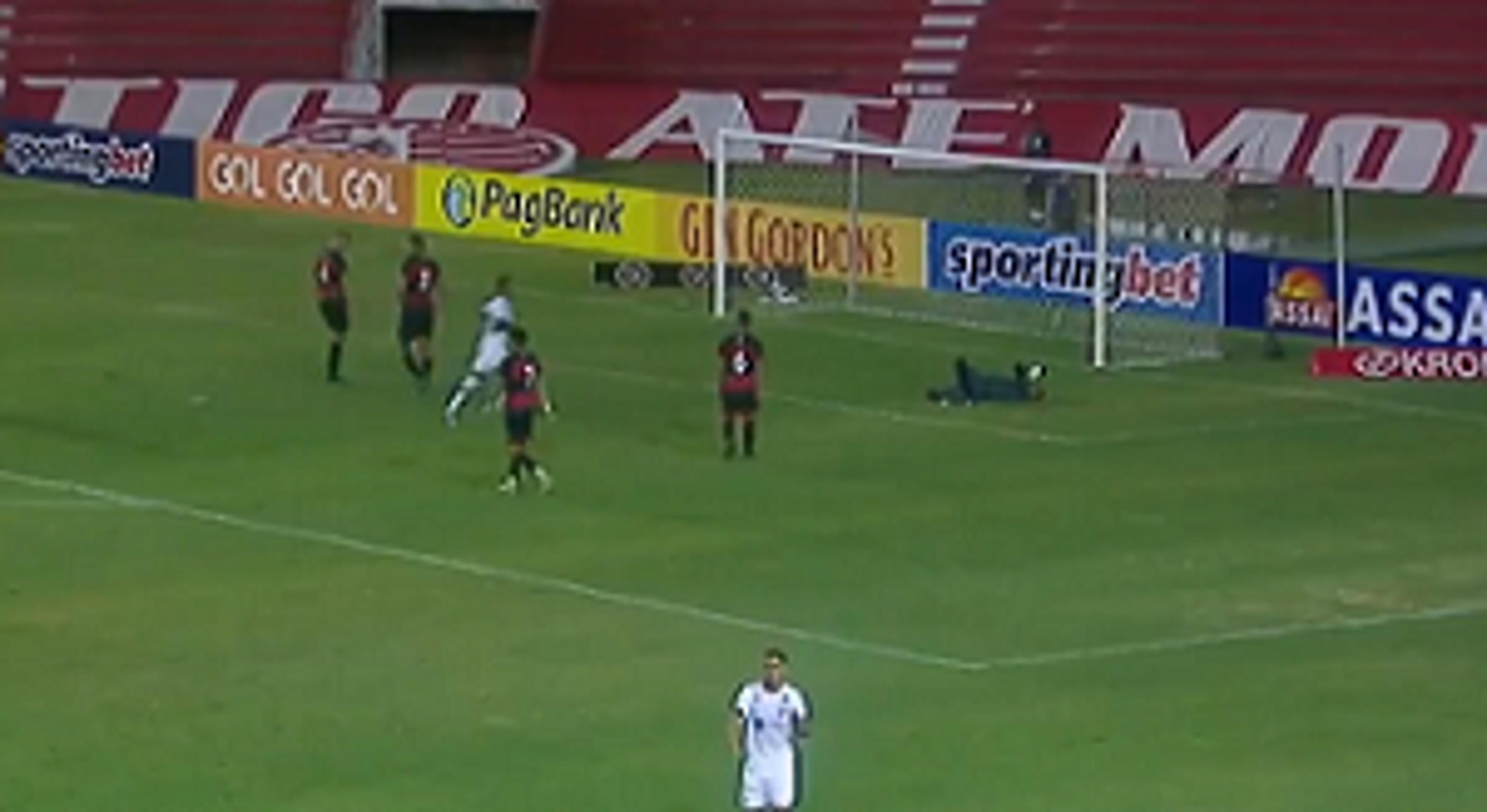 Em noite inspirada dos goleiros, Náutico e Campinense empatam sem gols pela Copa do Nordeste