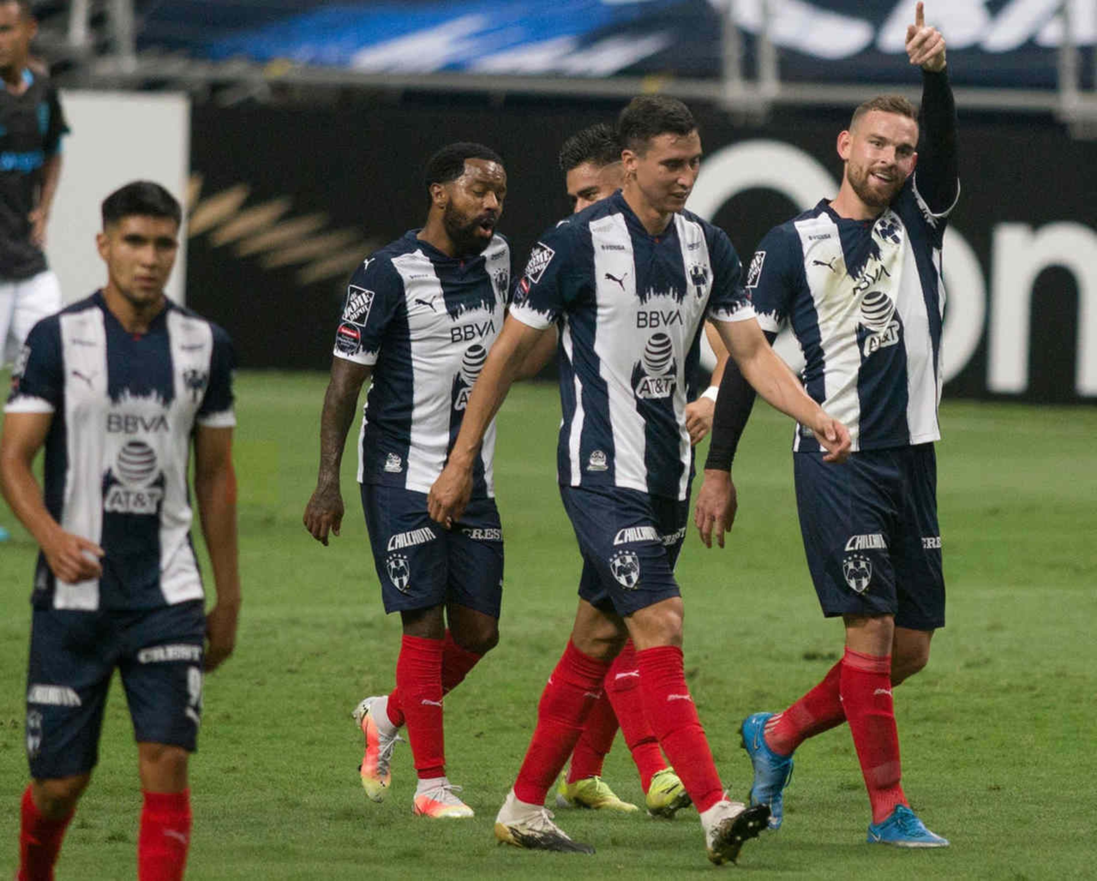 Monterrey começa a receber ‘reforços’ na véspera da estreia do Mundial