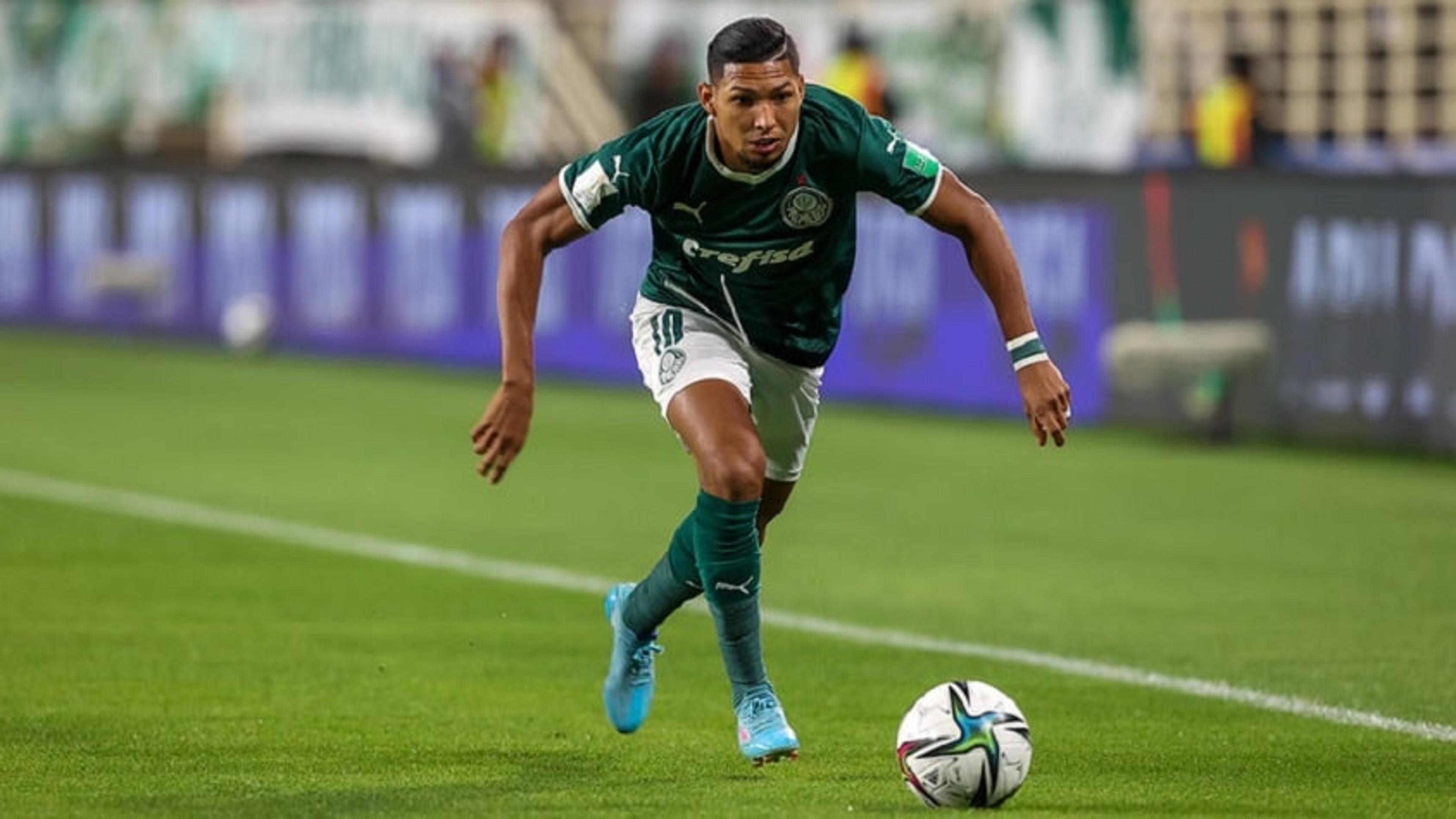 Rony reforça apoio a Abel Ferreira na busca do título mundial pelo Palmeiras: ‘Ele sempre tem um plano’