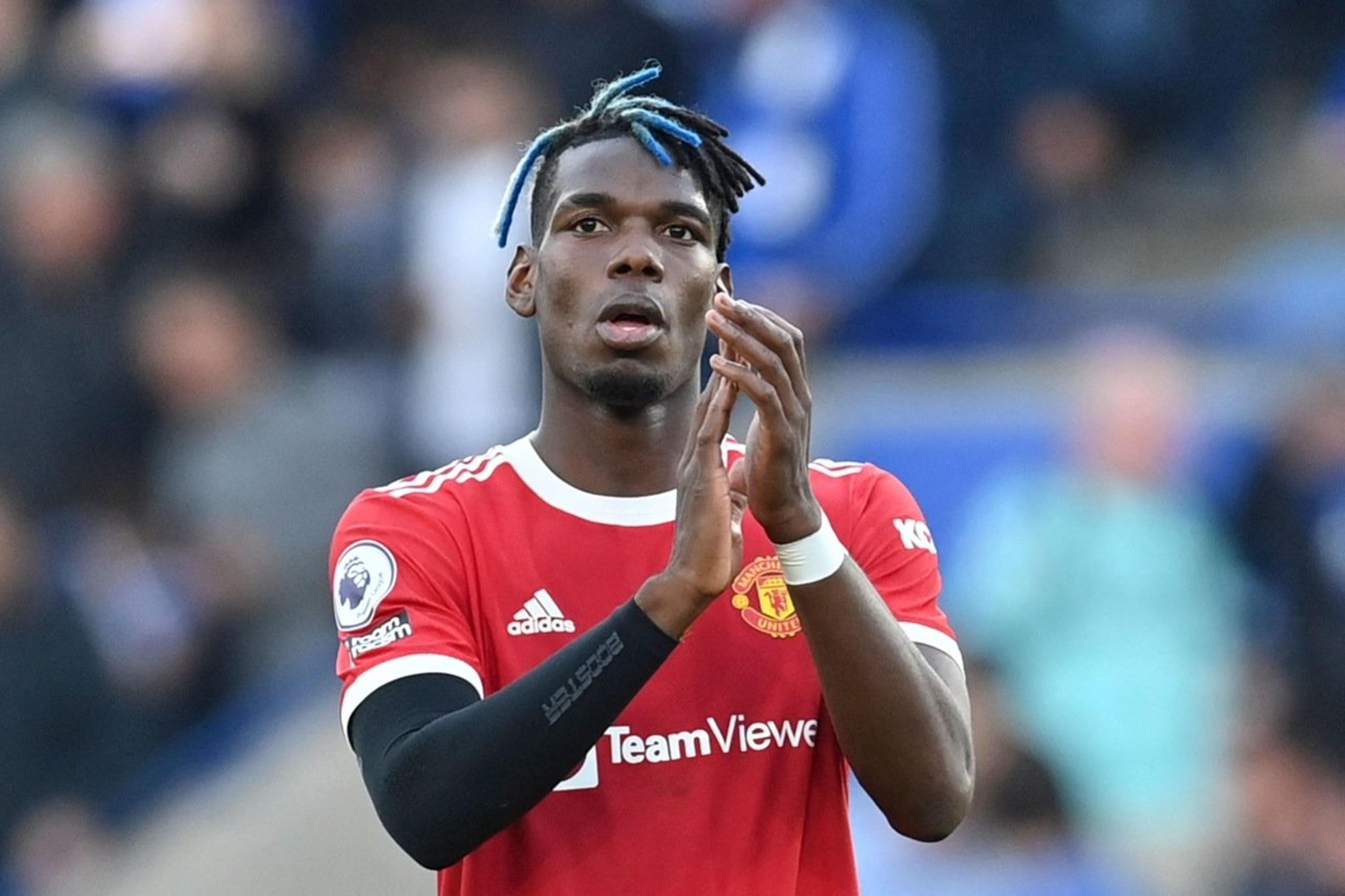 Manchester United anuncia saída de Pogba, Cavani e mais nove jogadores