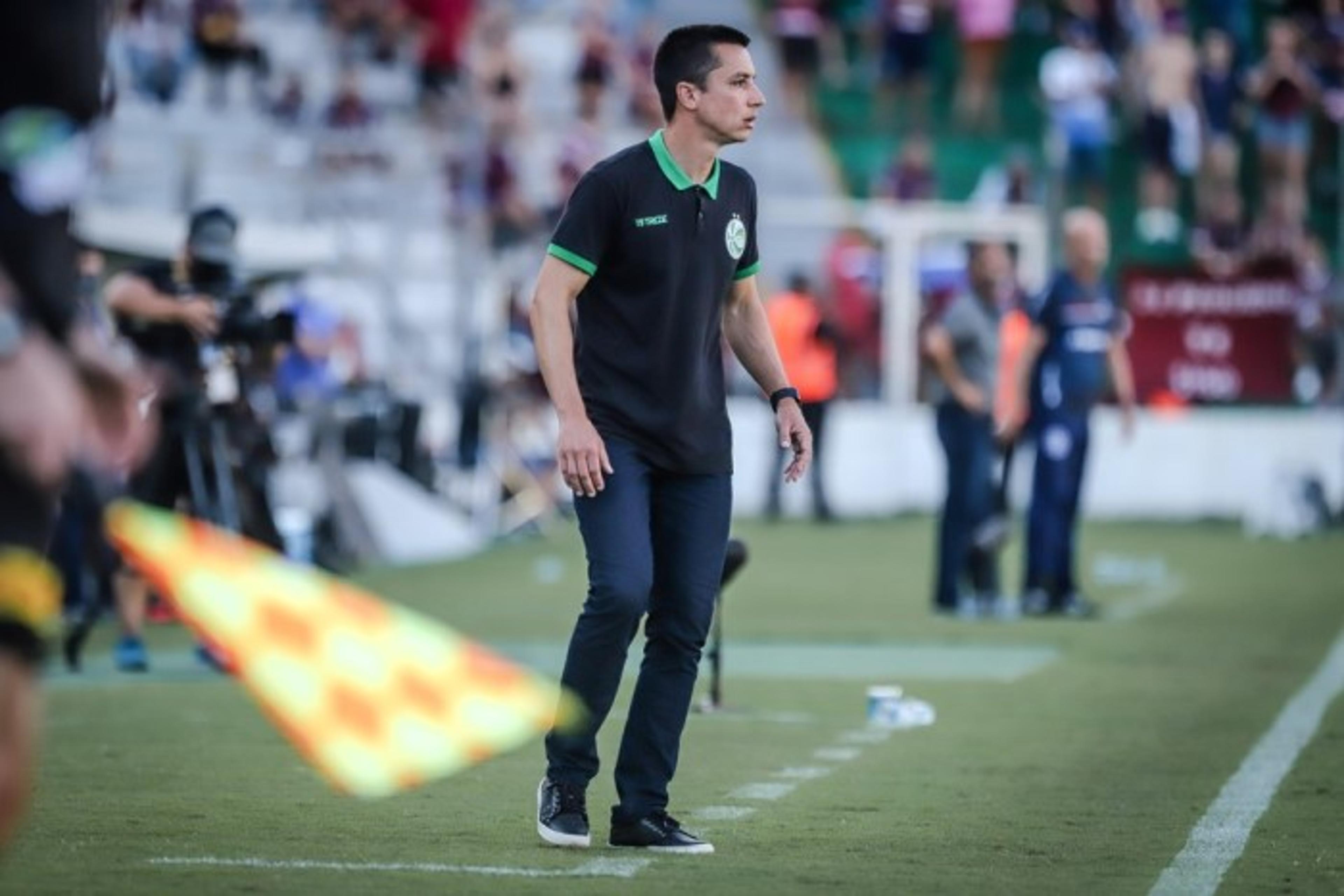 Eduardo Barros pede desculpa para torcedores após empate em clássico CaJu