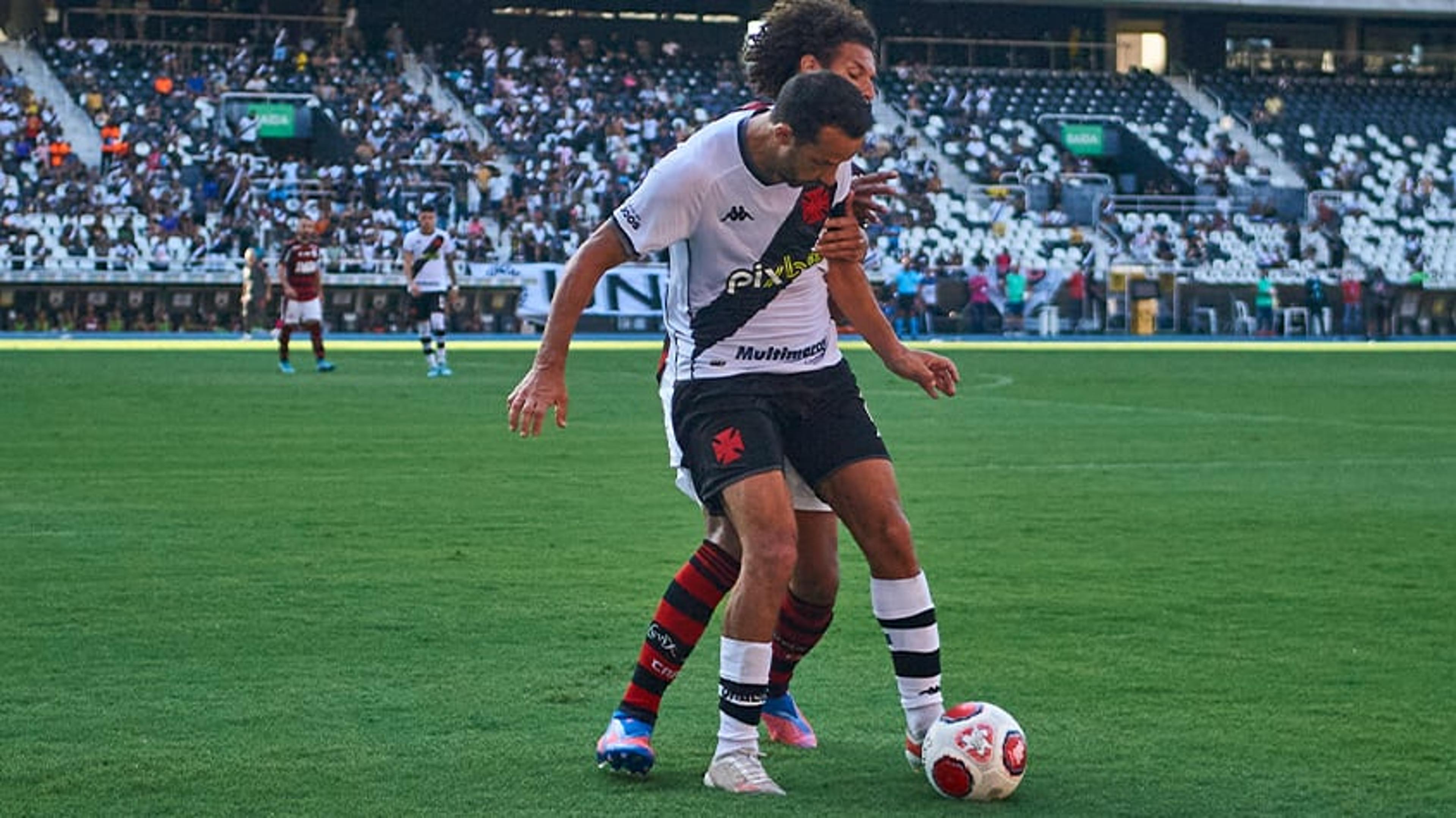 Nene relembra vitória contra o Flamengo e dispara: ‘Aqui é Vasco’