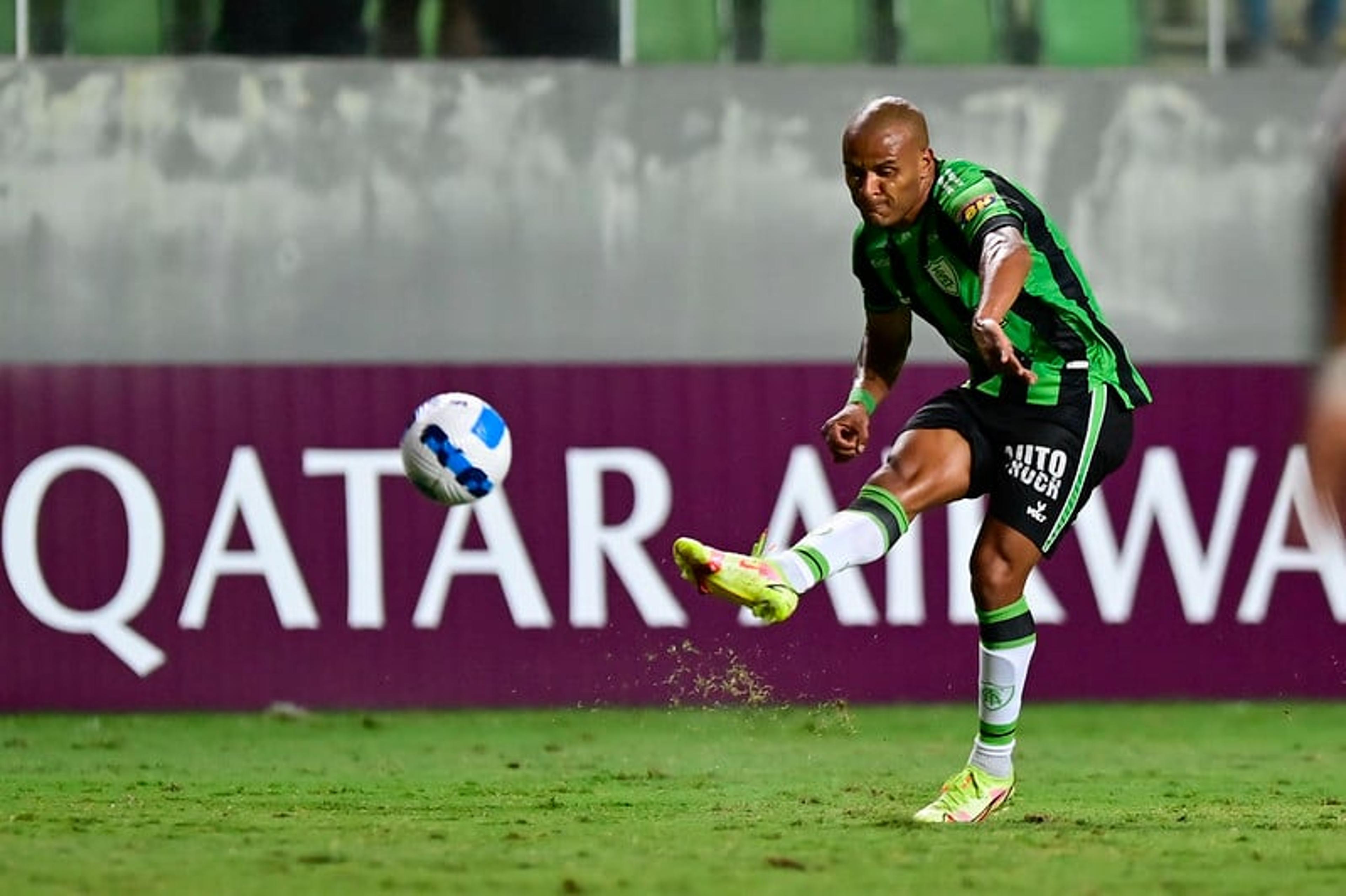 ‘Faltou só o detalhe’, diz Patric após empate sem gols do América-MG com o Barcelona-EQU na Libertadores