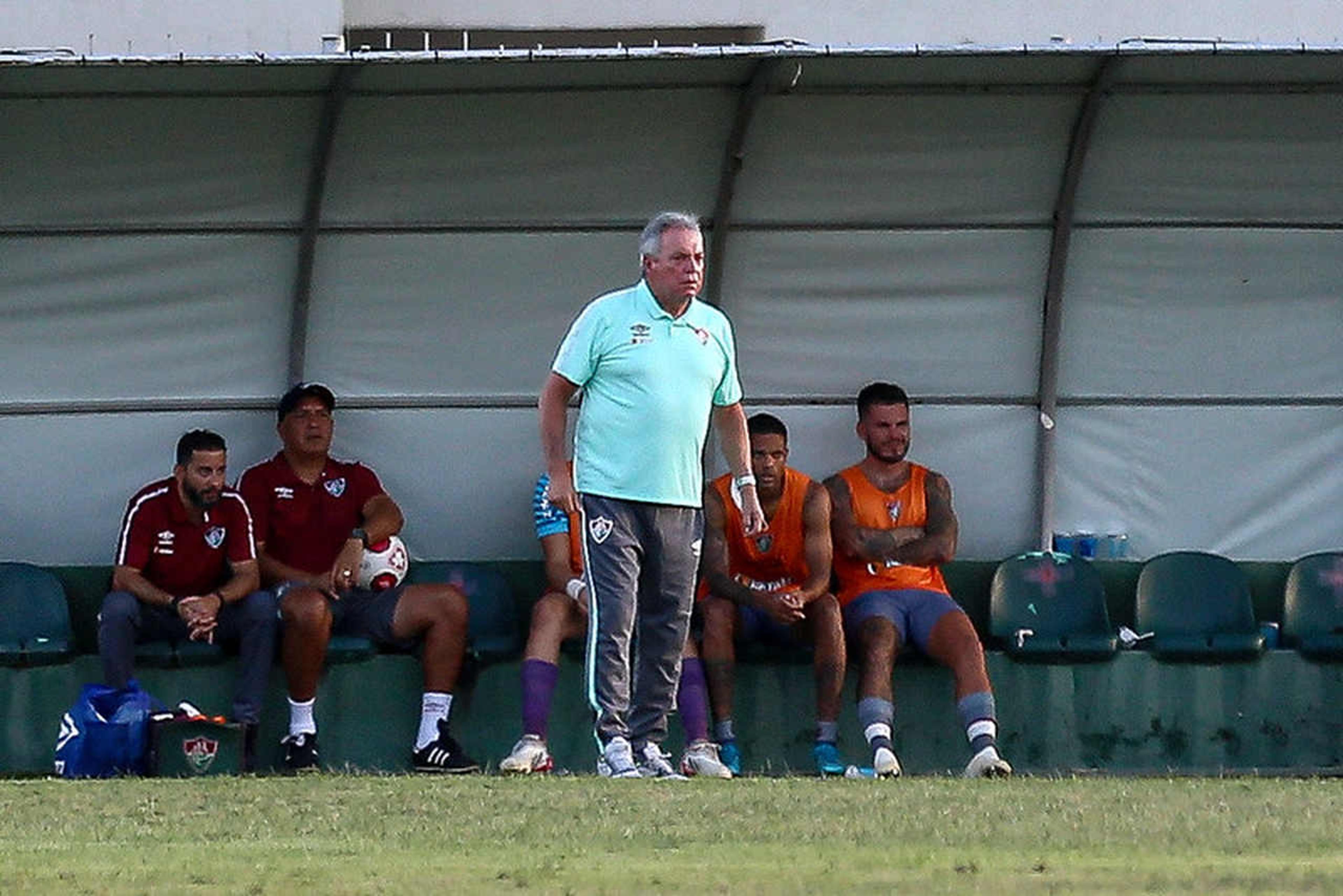 Abel Braga elogia desempenho da base do Fluminense e comenta venda de Luiz Henrique: ‘Xerém continua’