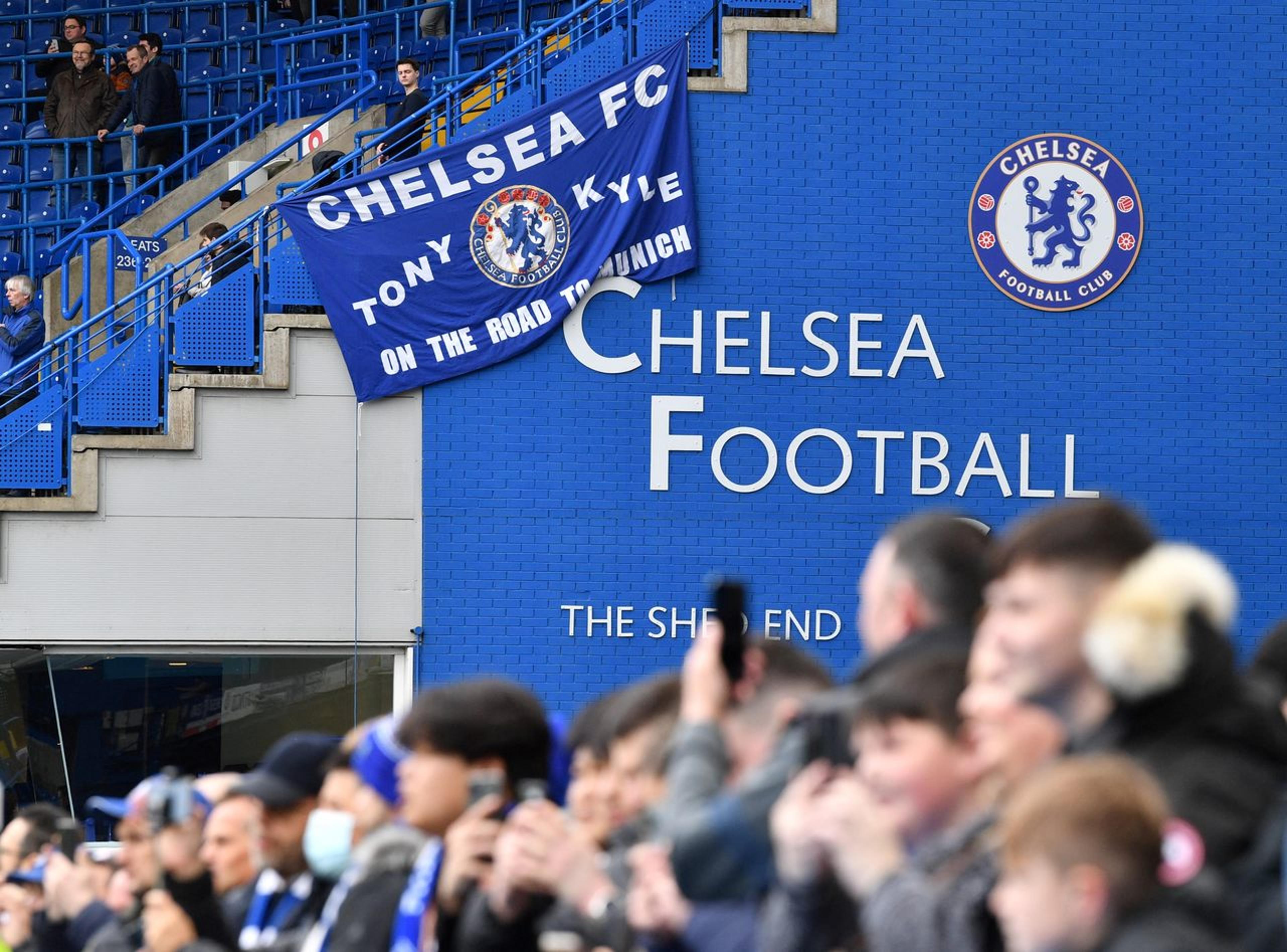 Premier League aprova compra do Chelsea por empresário americano