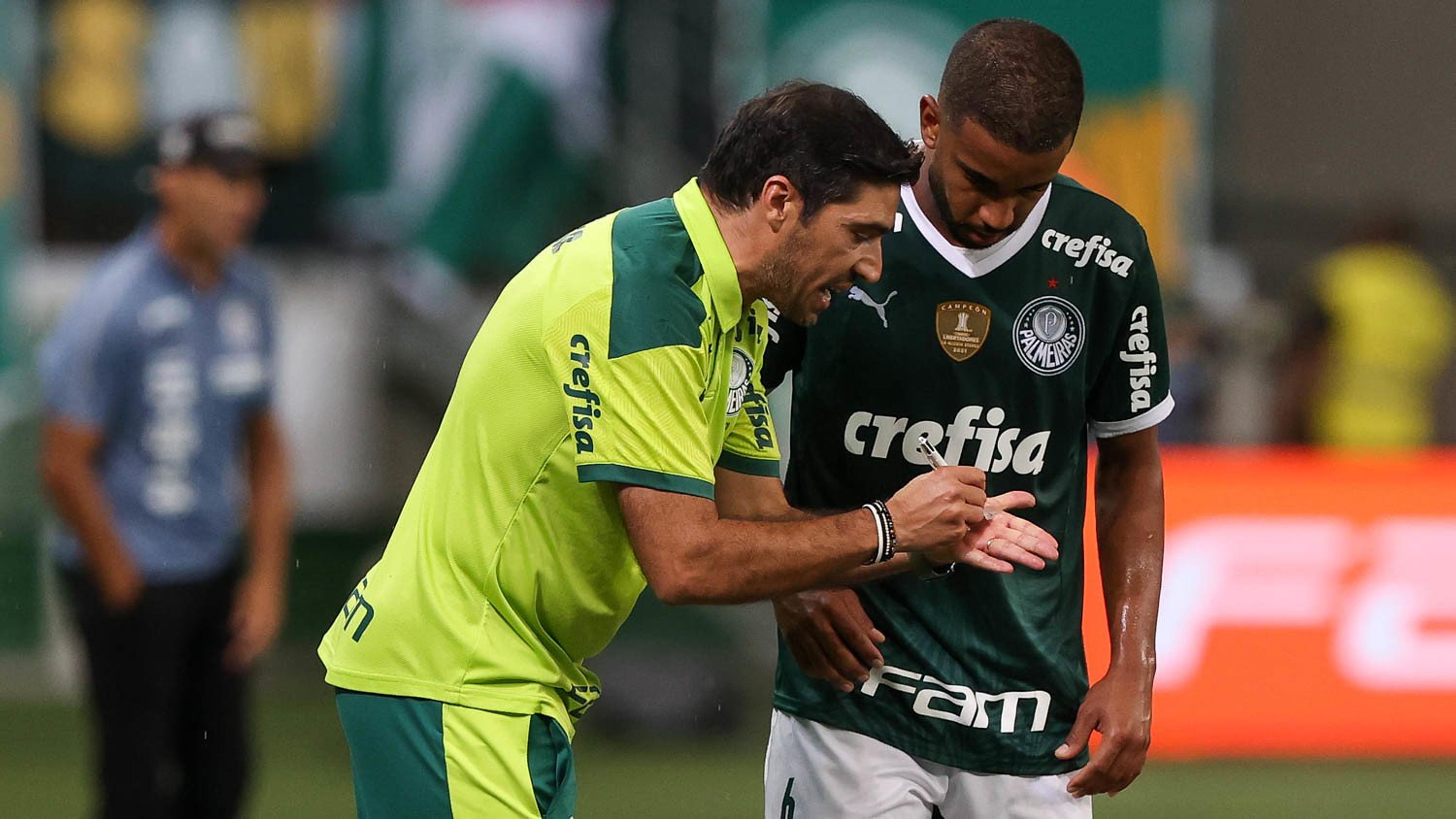 Em retorno de empréstimo, Jorge tem futuro incerto no Palmeiras