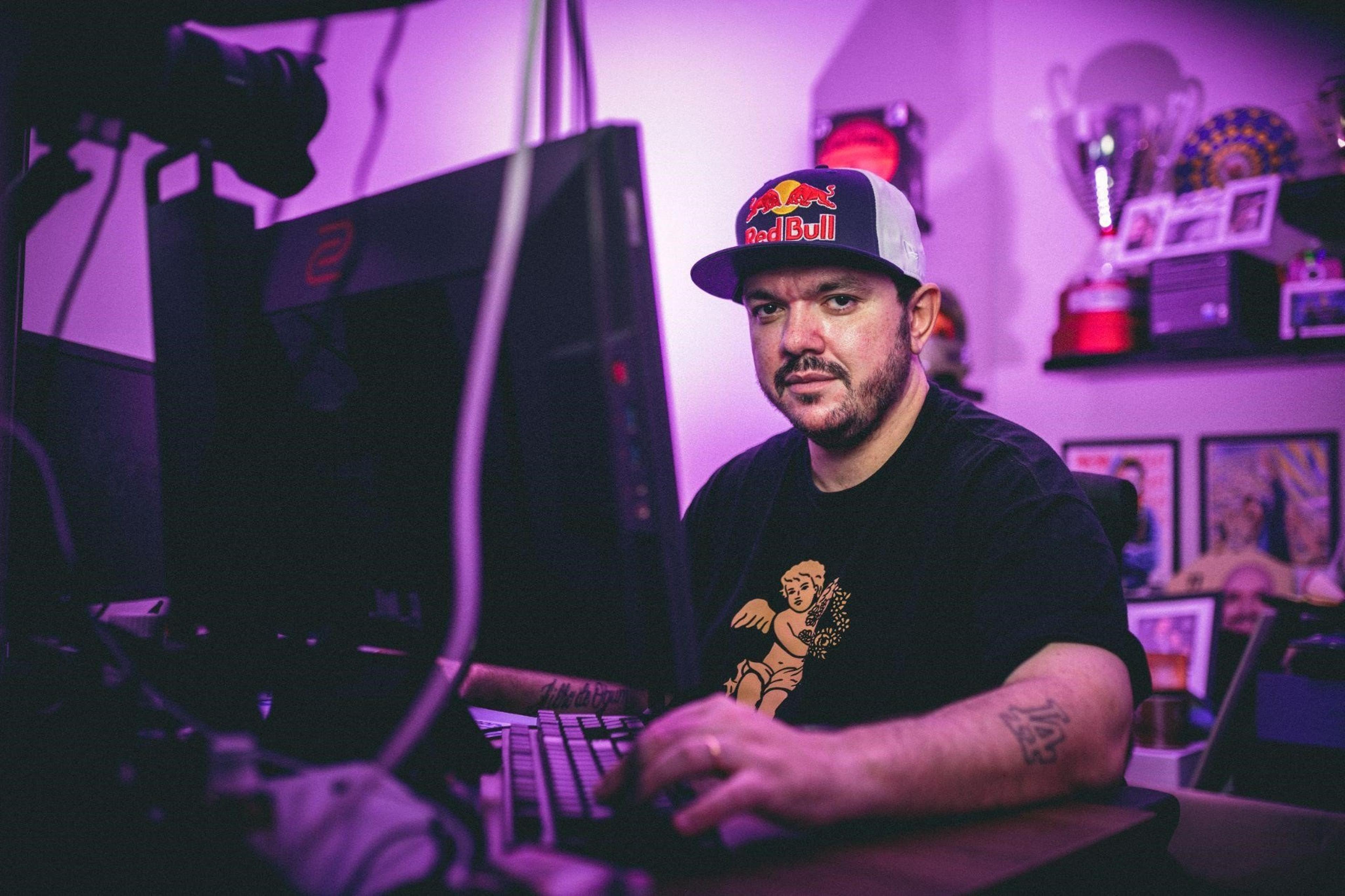 Principal streamer do Brasil, Gaules fecha patrocínio com o time Red Bull