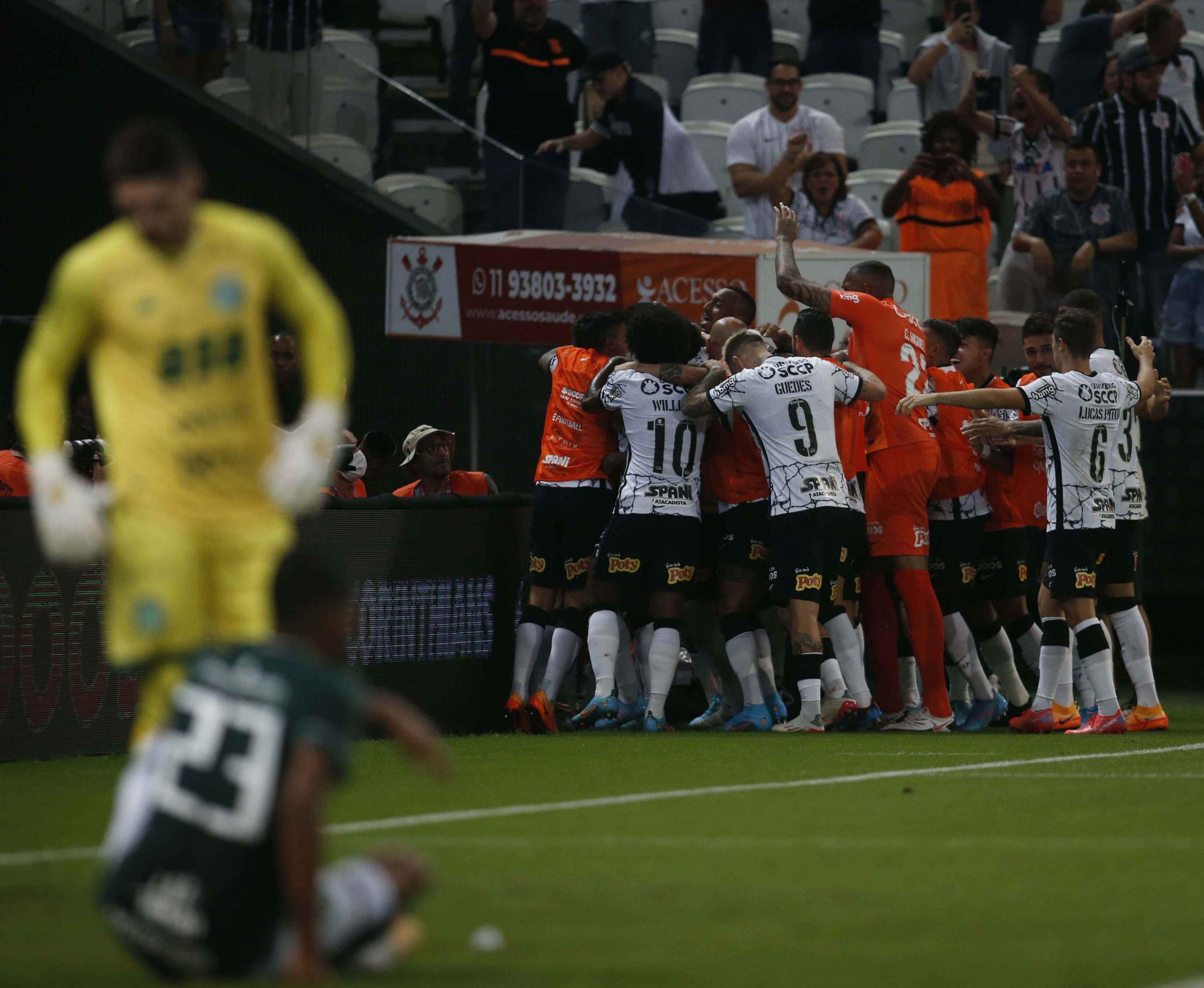 ANÁLISE: sofrimento contra o Guarani mostra que Corinthians de Vítor Pereira precisa de tempo para engrenar