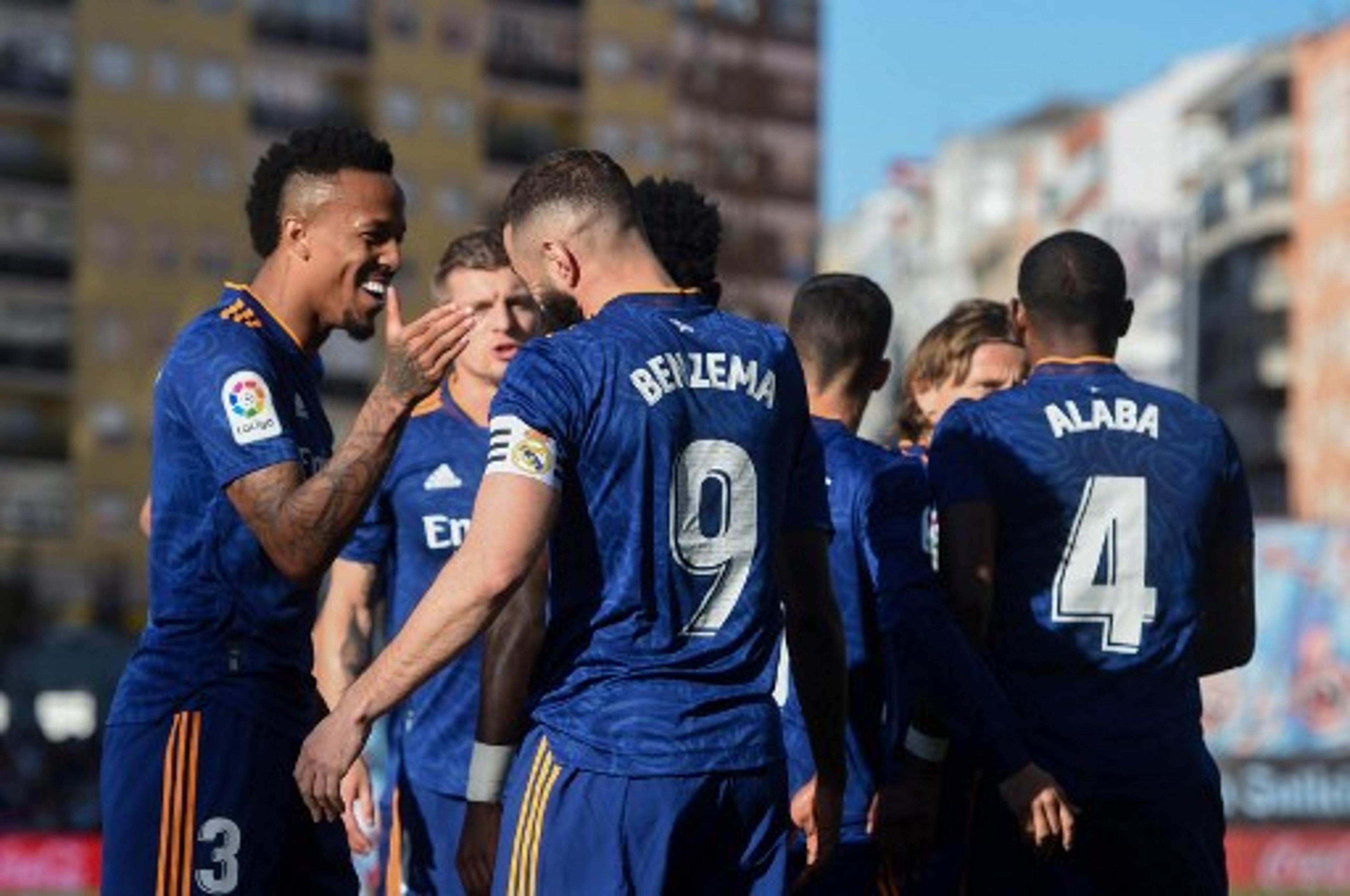 Em jogo com três pênaltis para Real Madrid, Benzema é protagonista e time merengue vence o Celta de Vigo