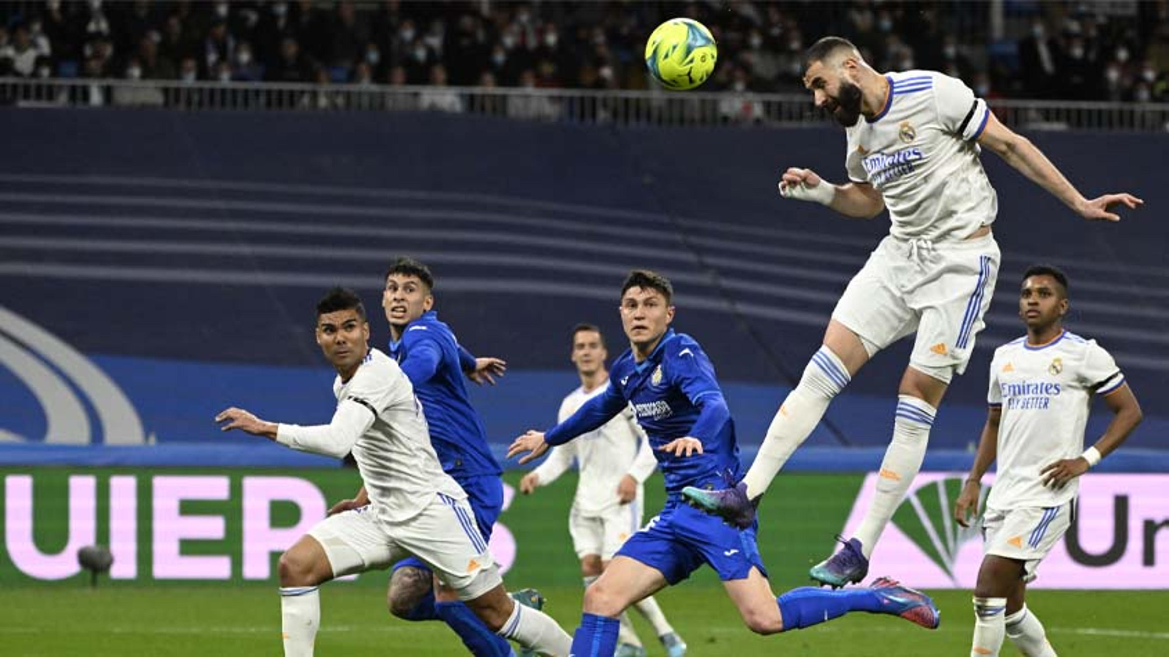 Casemiro marca, Real Madrid vence novamente e se aproxima do título do Campeonato Espanhol