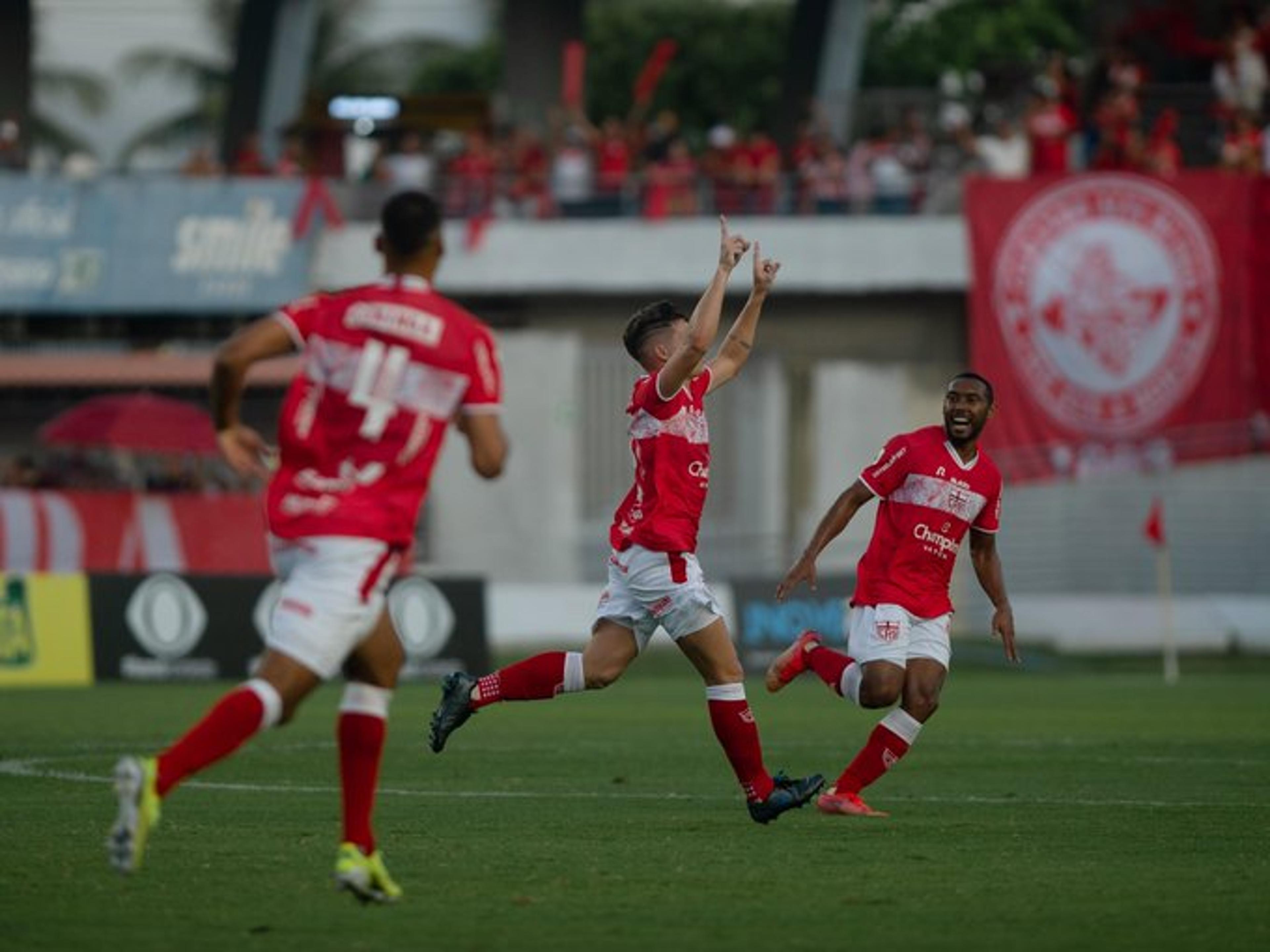 Gilvan salva no fim e CRB leva vantagem contra o ASA na final do Alagoano