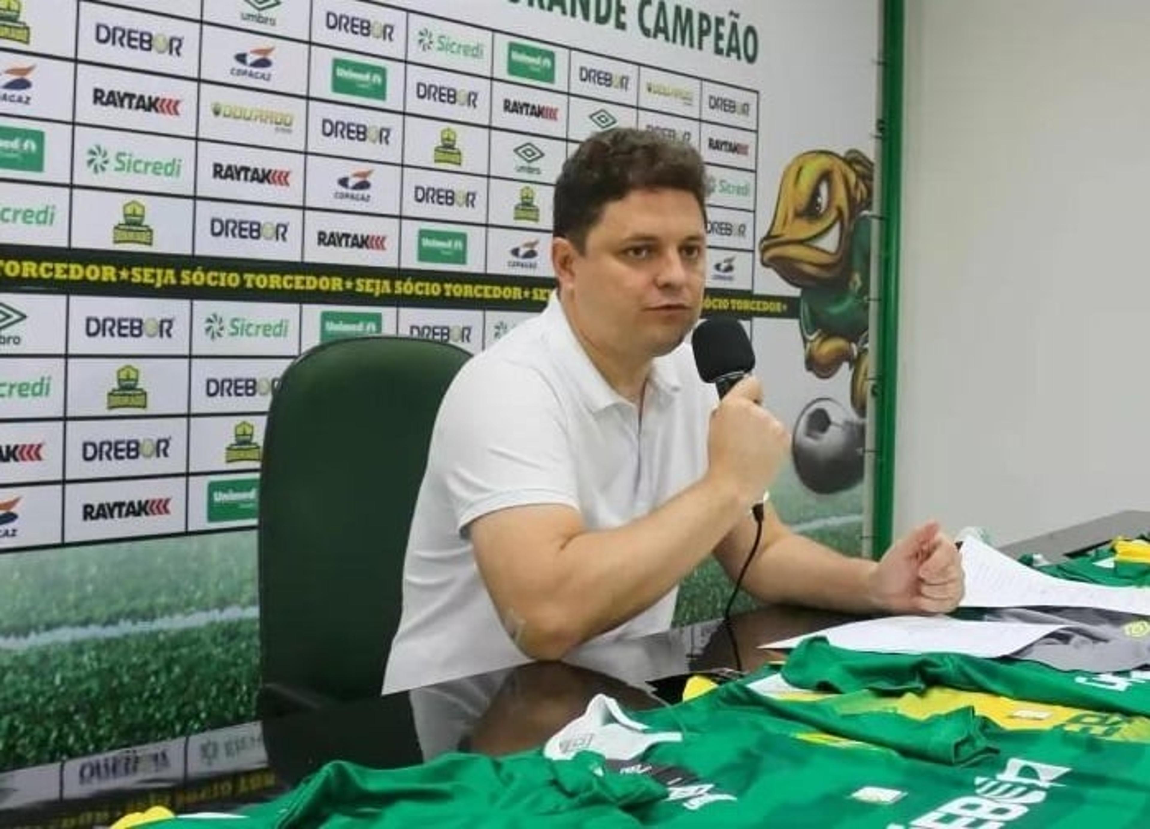 Vice-presidente do Cuiabá cobra união de clubes e avalia liga como ‘urgente’