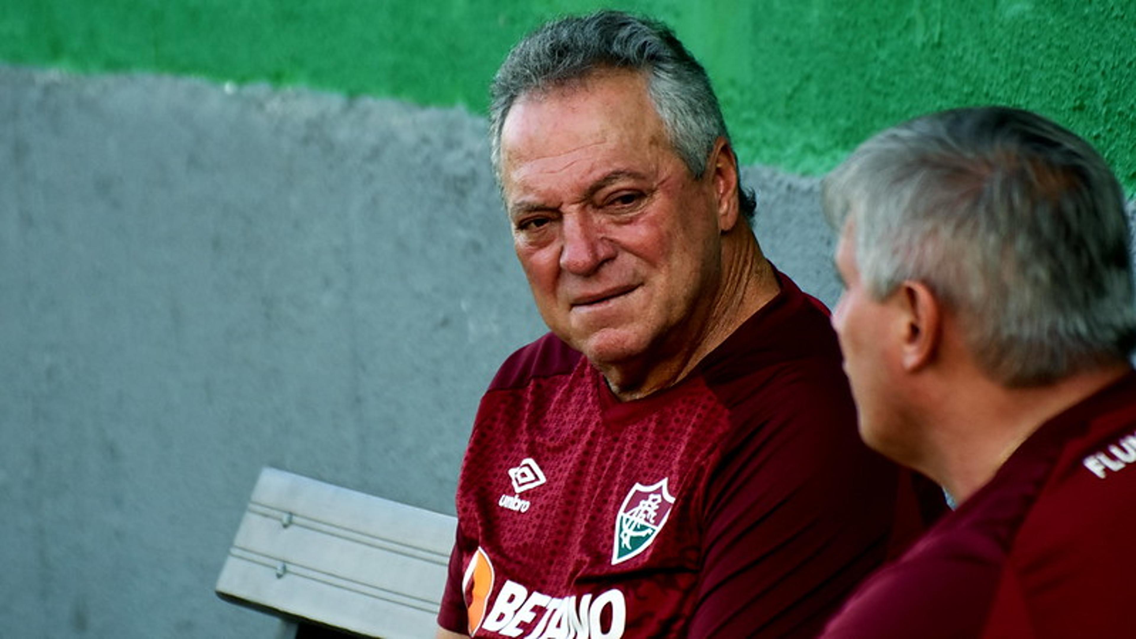 VÍDEO: Abel Braga se despede do Fluminense e explica pedido de demissão: ‘Foi ficando pesado’