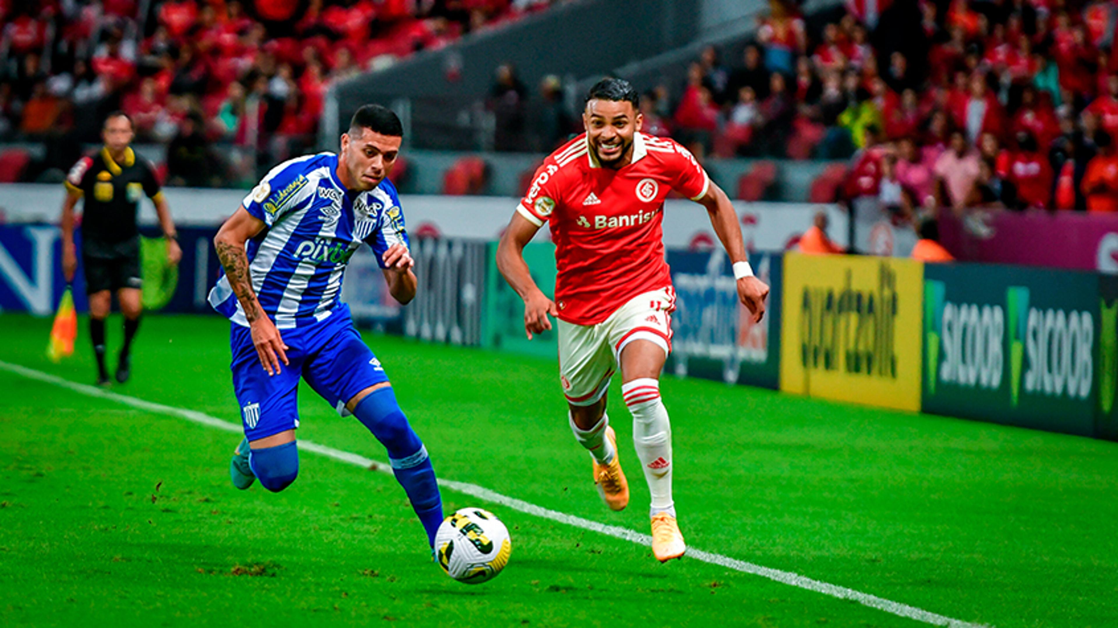 Internacional pressiona, mas não sai do zero com o Avaí pelo Brasileirão