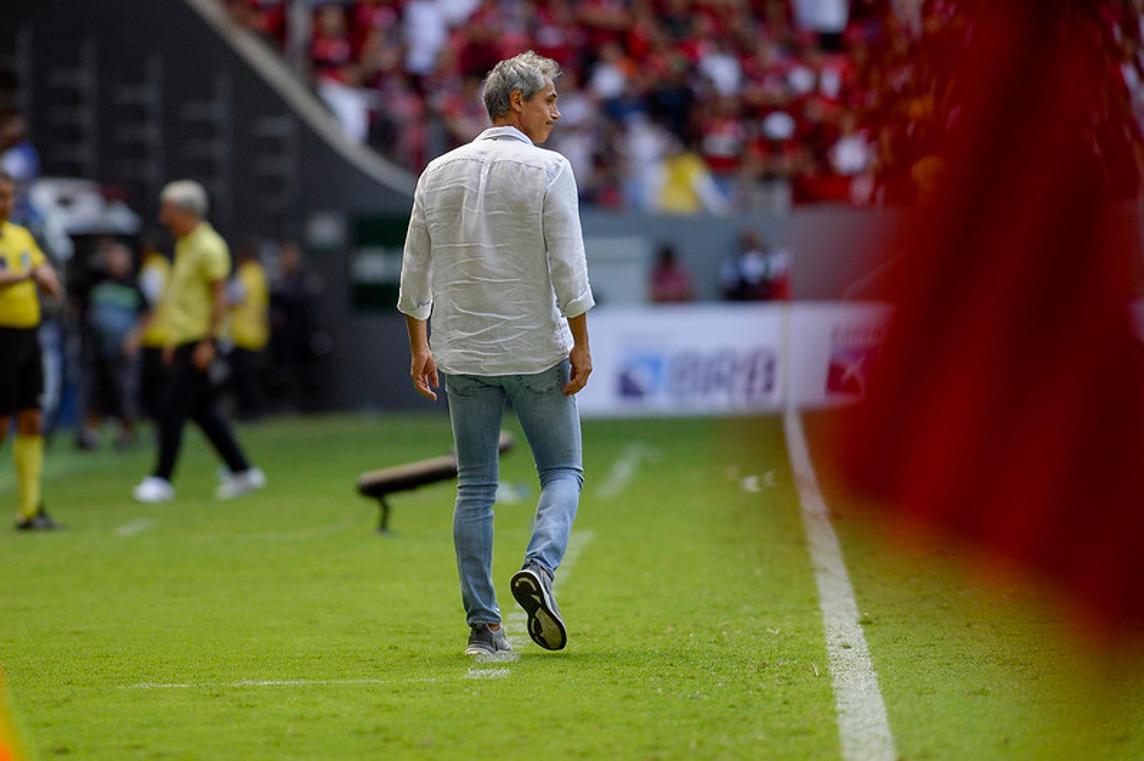 Flamengo confirma demissão de Paulo Sousa e define interino até Dorival Júnior assumir