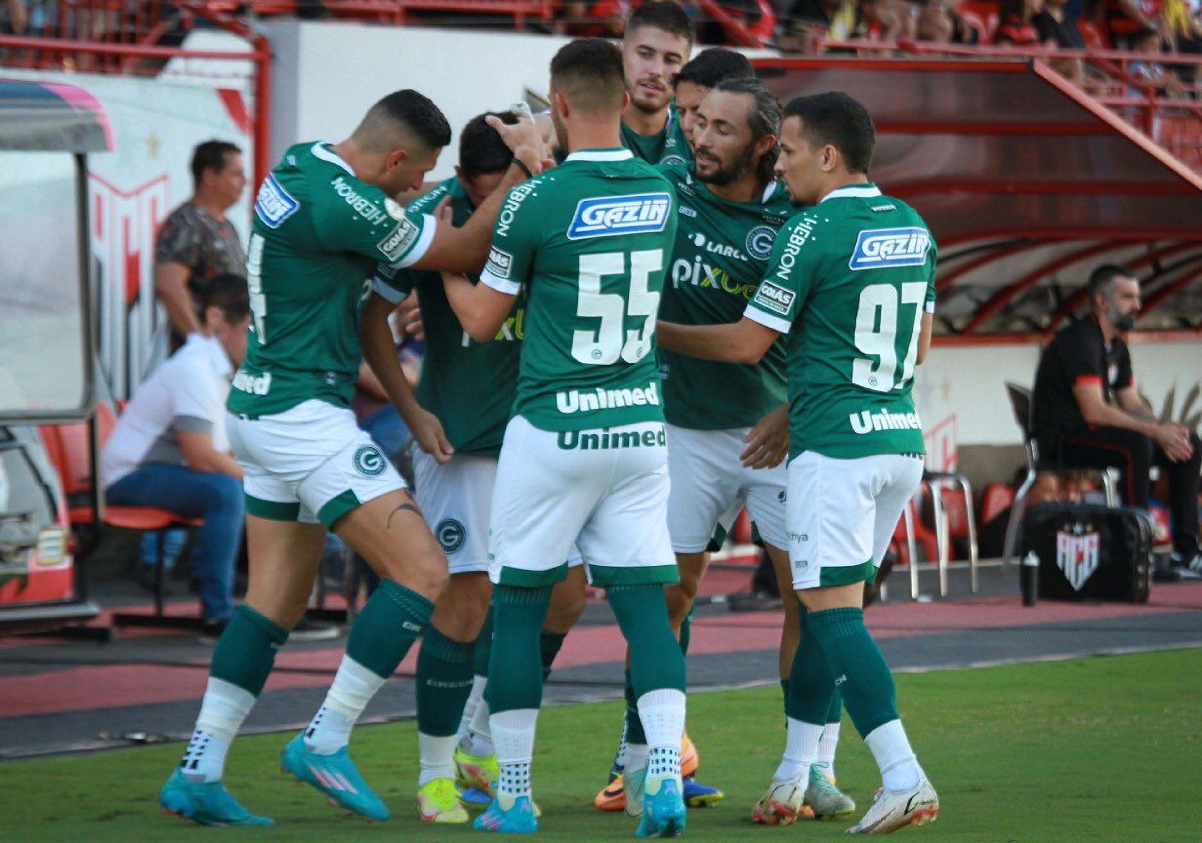 Clássico goiano: com gol relâmpago, Goiás bate Atlético-GO e foge do Z-4