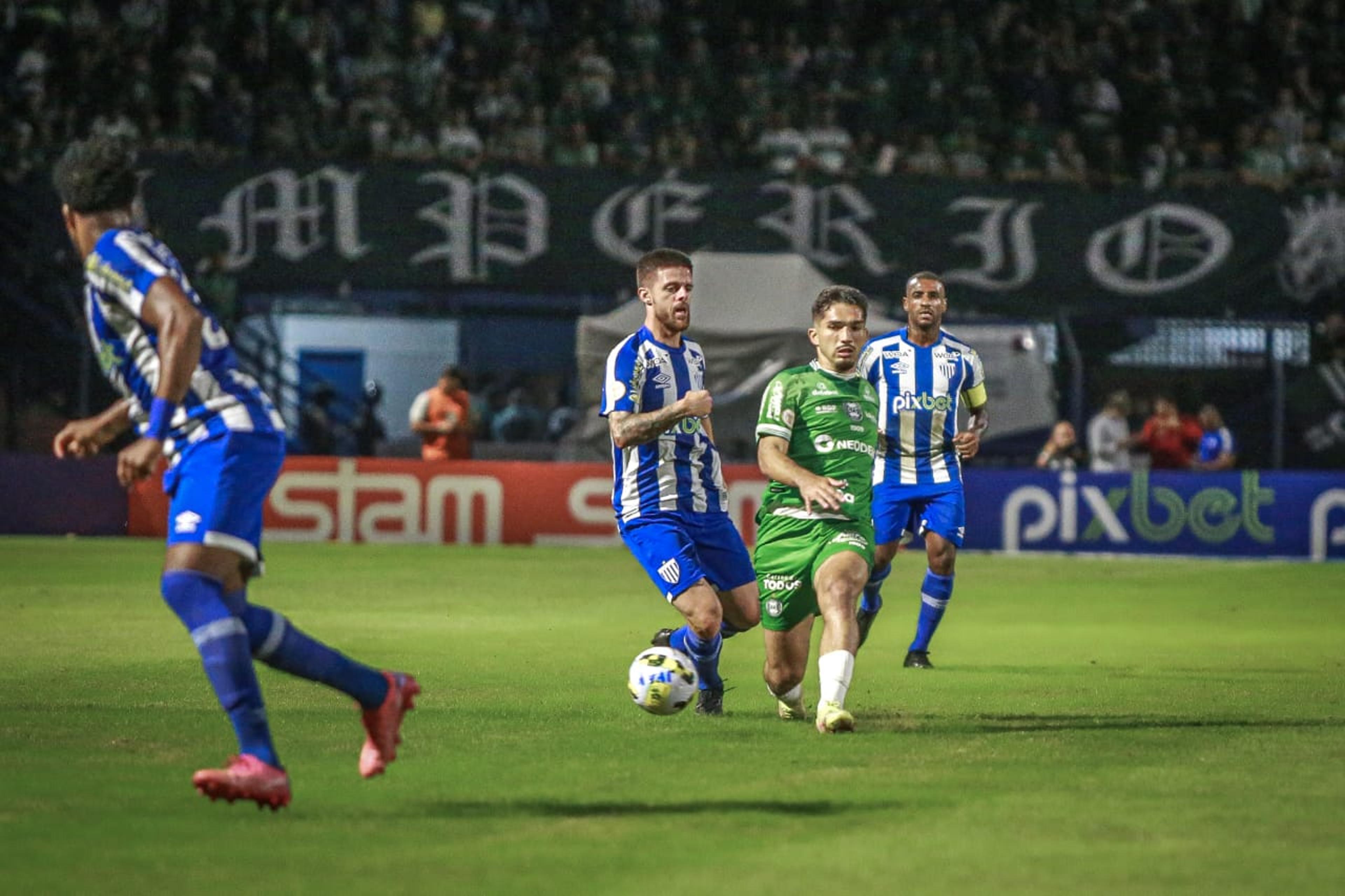 Derrota impede o Coritiba de entrar no G-4 do Brasileirão