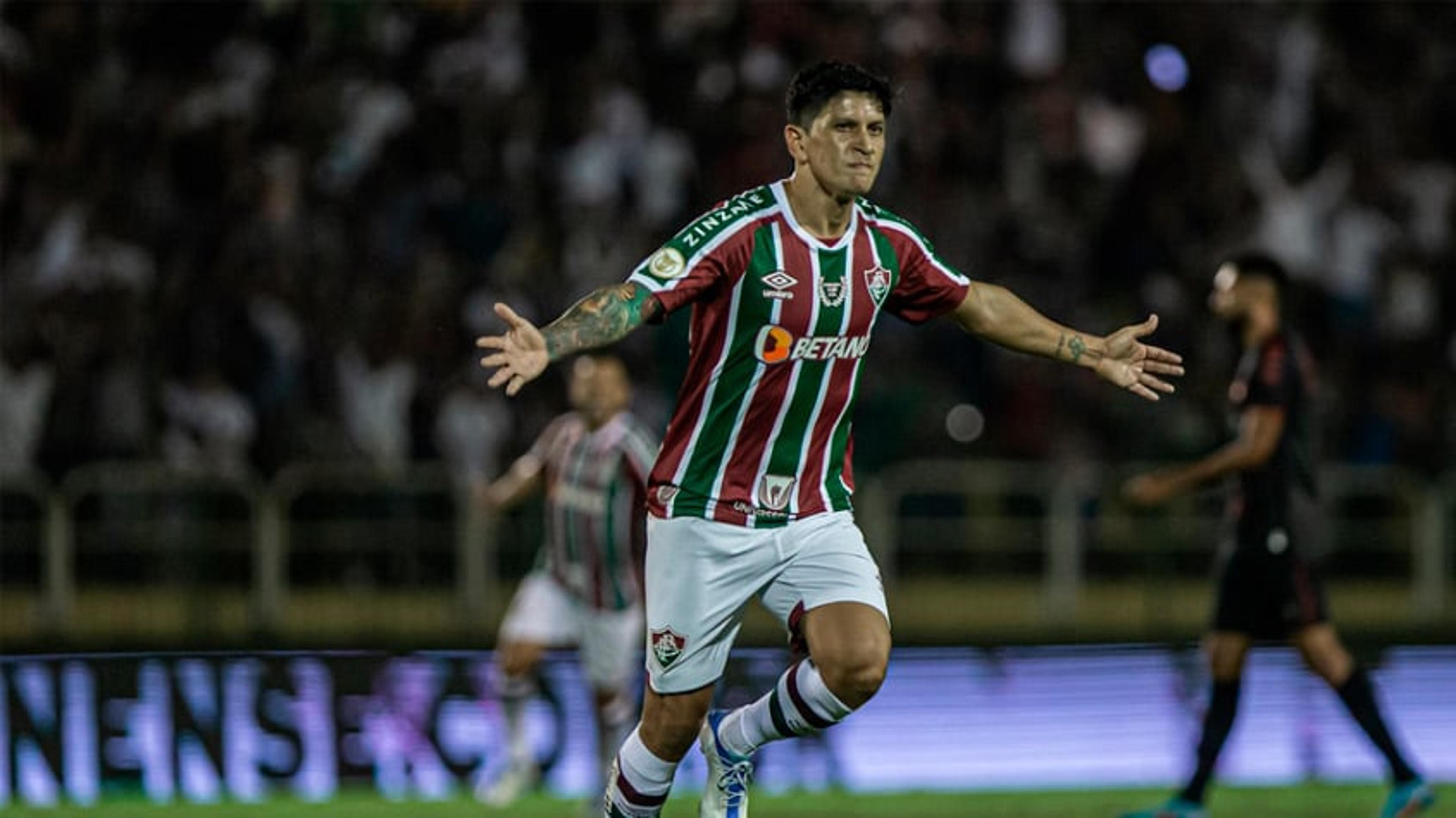 Com gols de Cano, Fluminense vence o Athletico-PR pelo Brasileirão