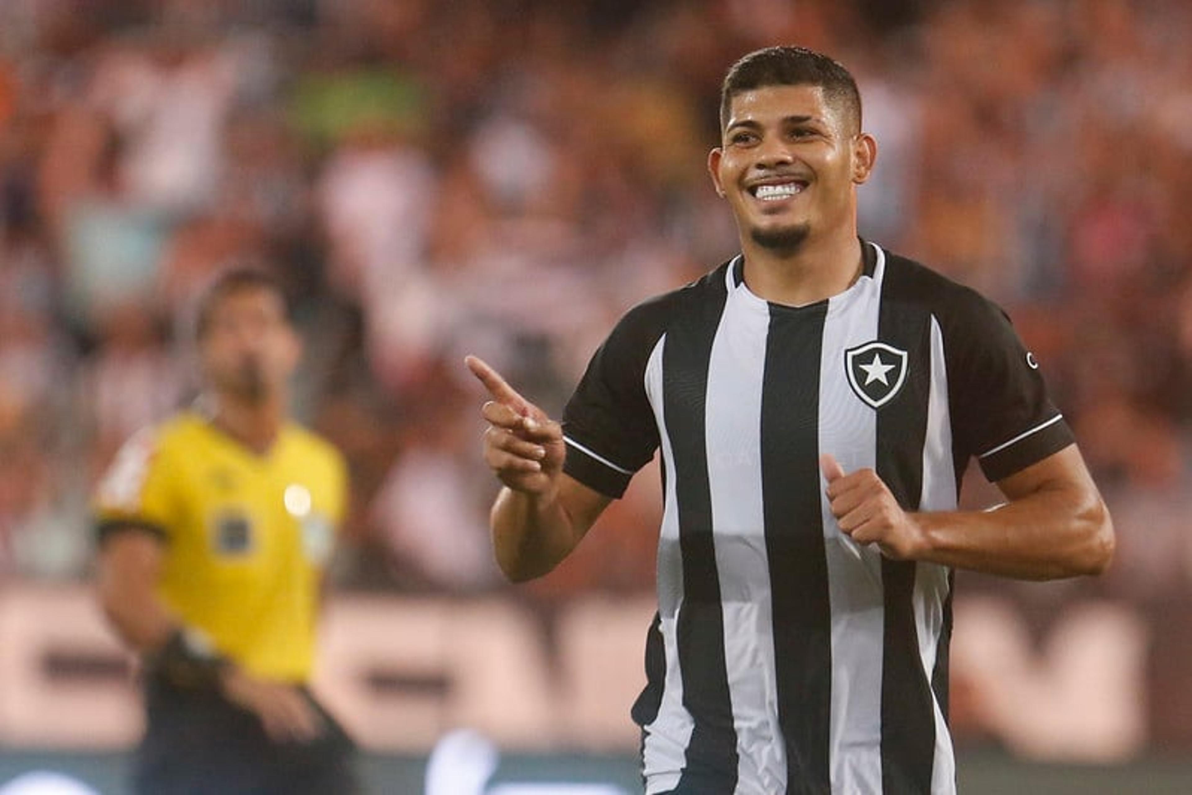 Botafogo recebe proposta de clube português por Erison e abre negociação