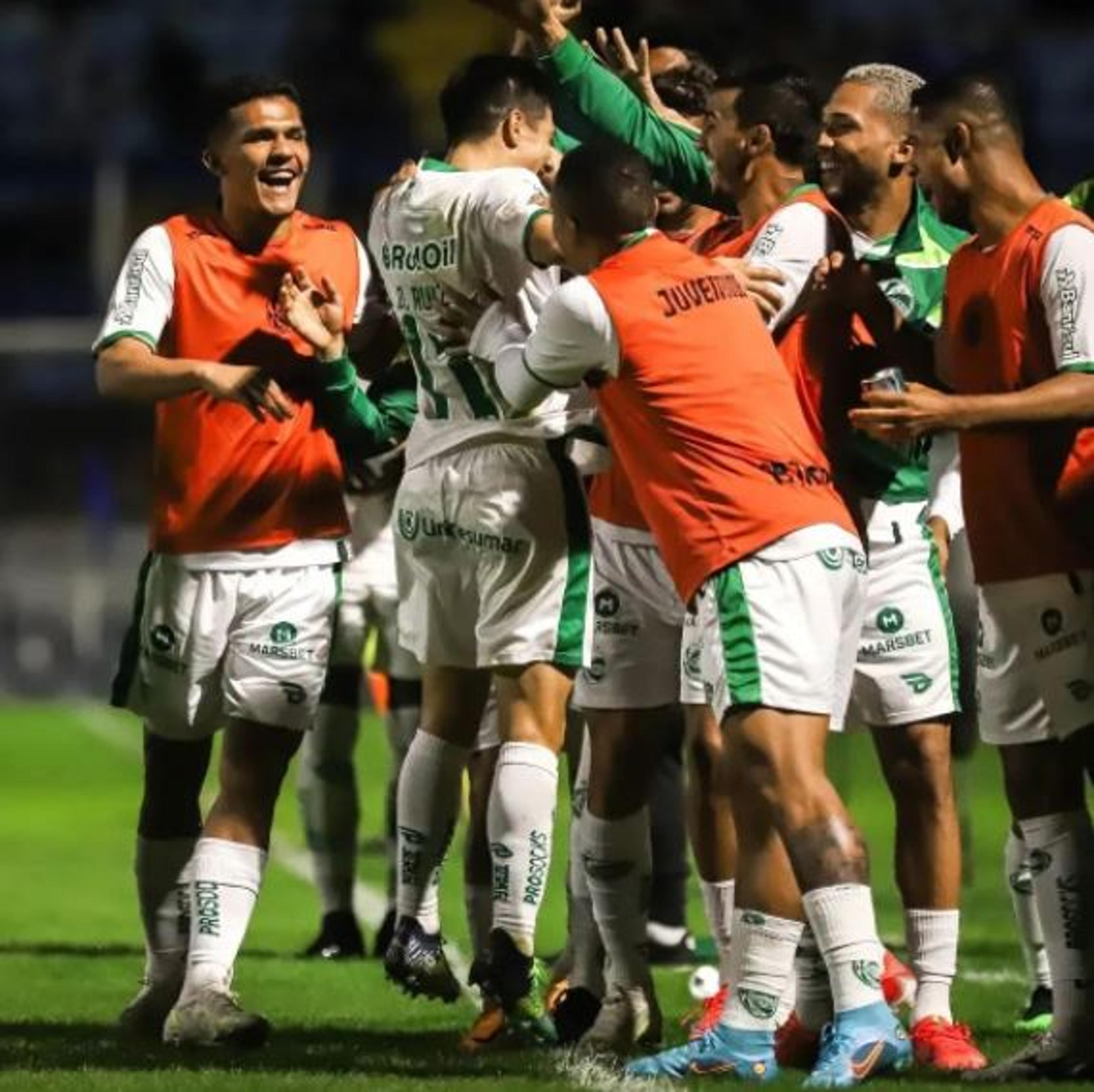 Eduardo Baptista exalta primeira vitória do Juventude na Série A em 2022: ‘Veio de maneira épica’