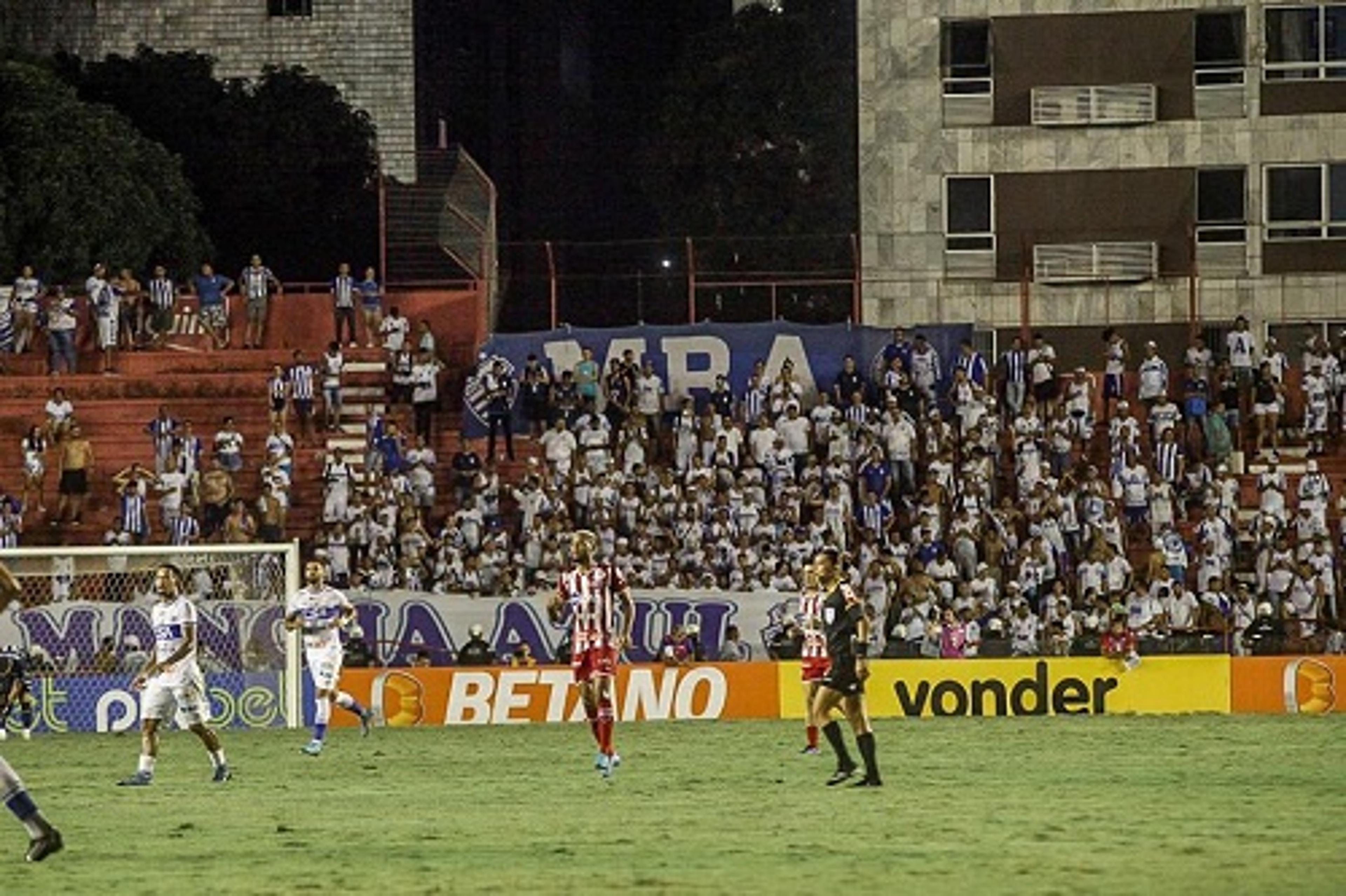 Nos Aflitos, Náutico sai atrás, mas busca empate contra o CSA pela Série B