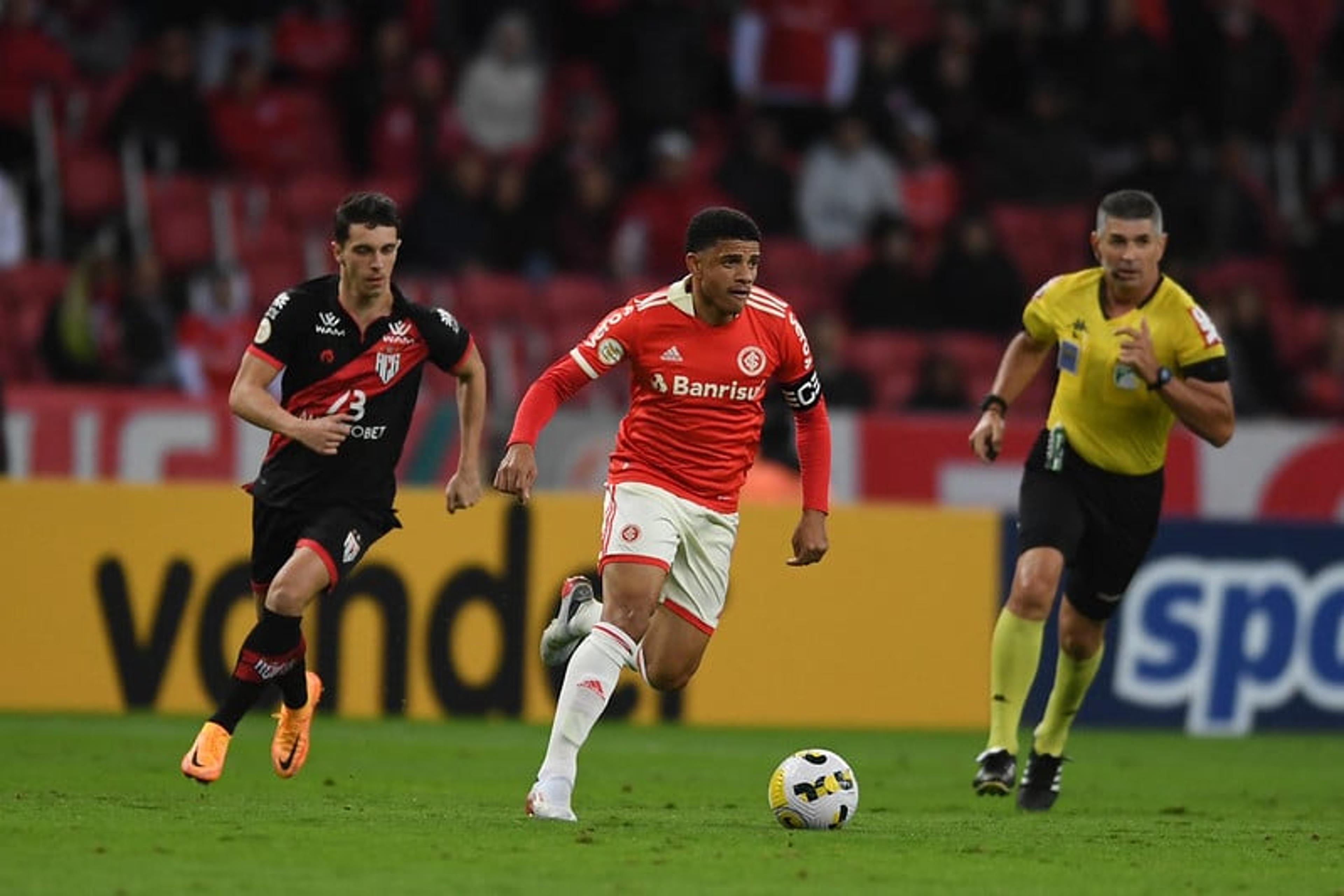 VÍDEO: Veja os gols do empate entre Internacional e Atlético-GO pelo Brasileirão