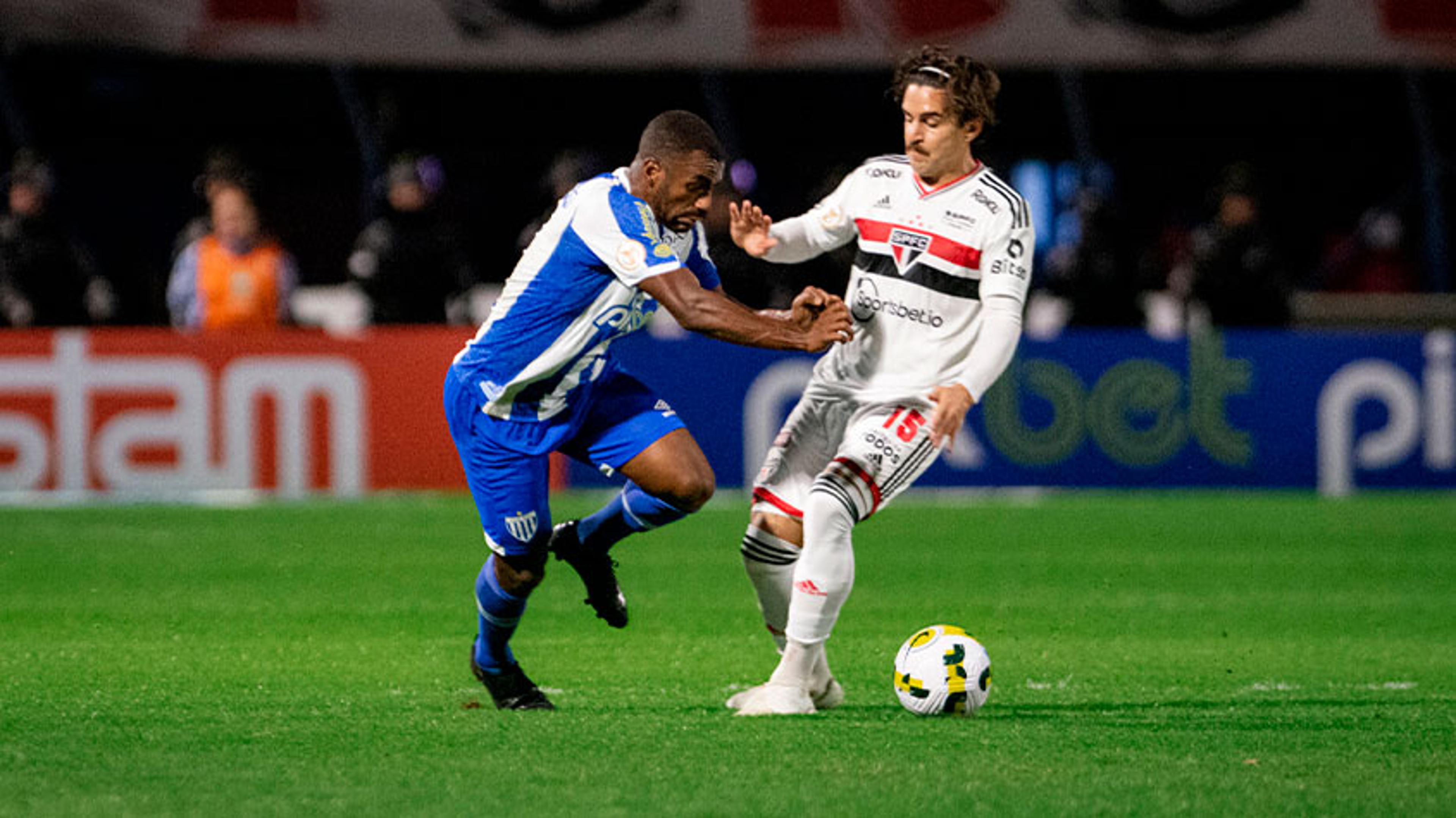 Avaí acumula quatro jogos sem vencer no Brasileirão