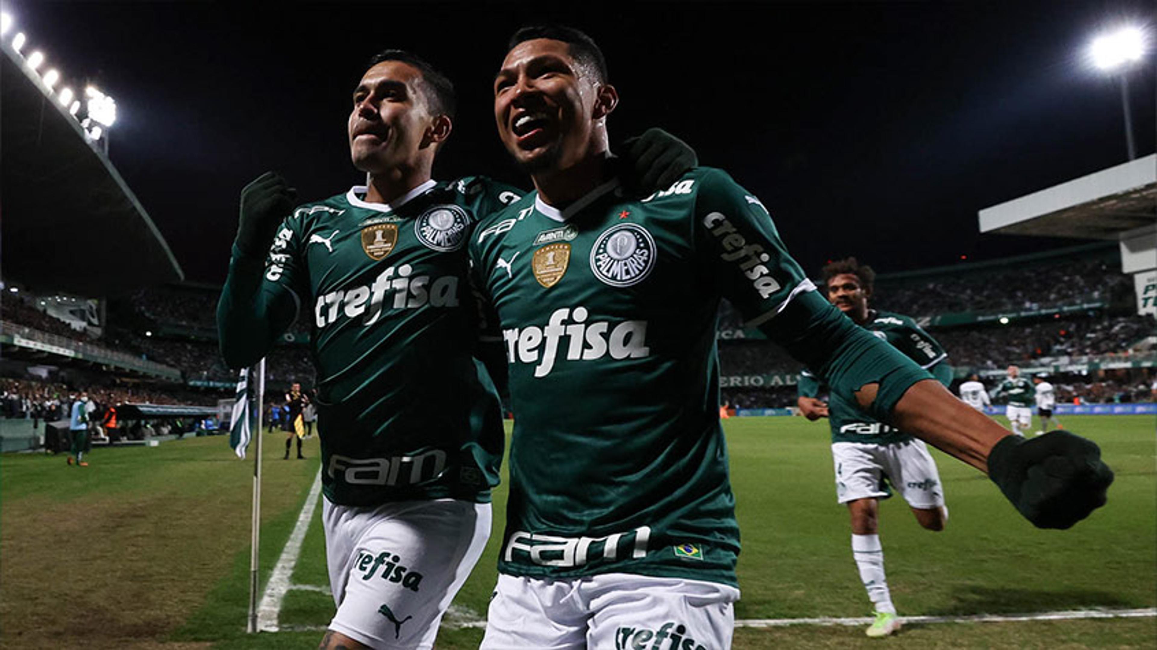 Com gols de Dudu e Rony, Palmeiras vence Coritiba, quebra tabu e assegura liderança do Brasileiro