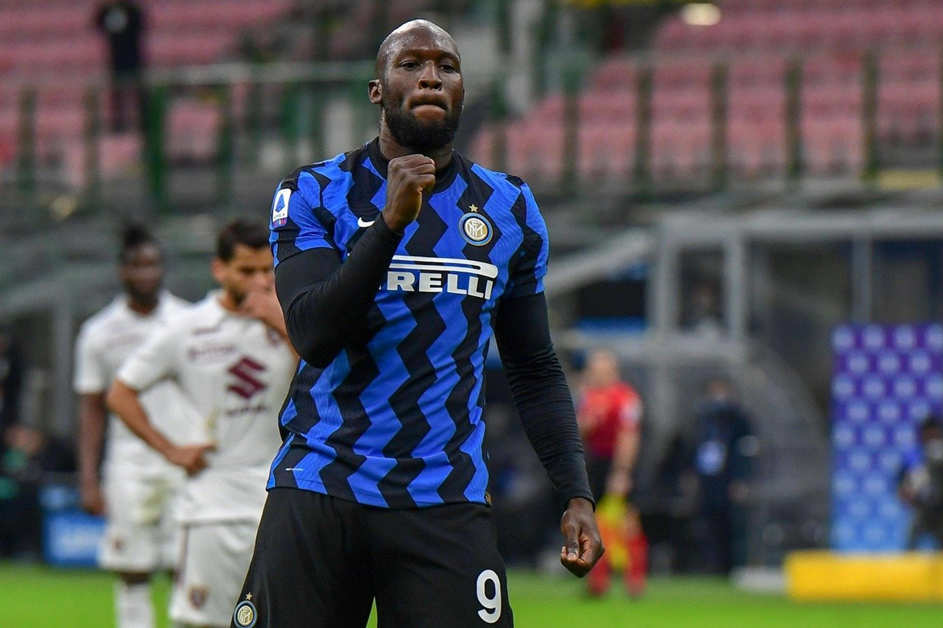 Lukaku, em negociação com a Juventus, é alvo de protestos da torcida da Inter: ‘Não é um homem de verdade’